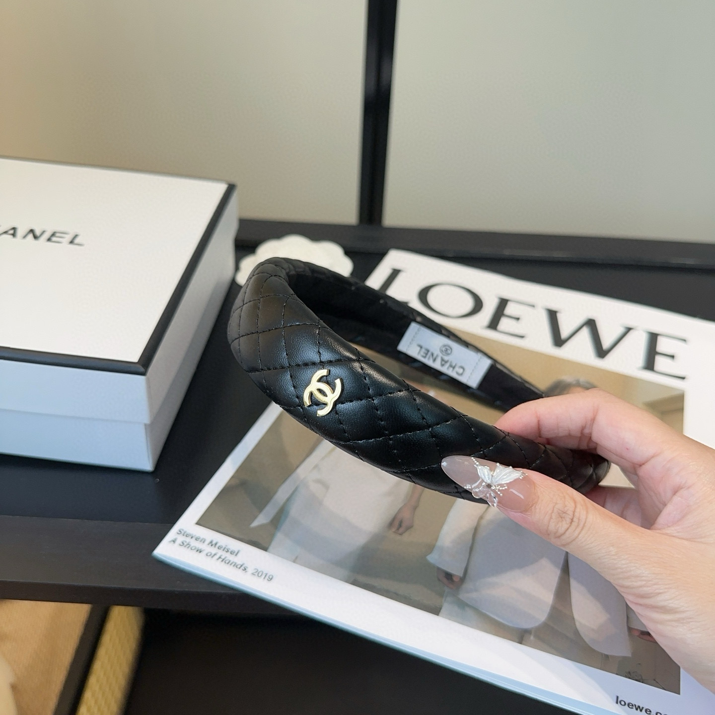 🎁配包装盒Chanel (香奈儿)最新款小香发箍，超级好看！名媛范儿十足，小仙女必备…