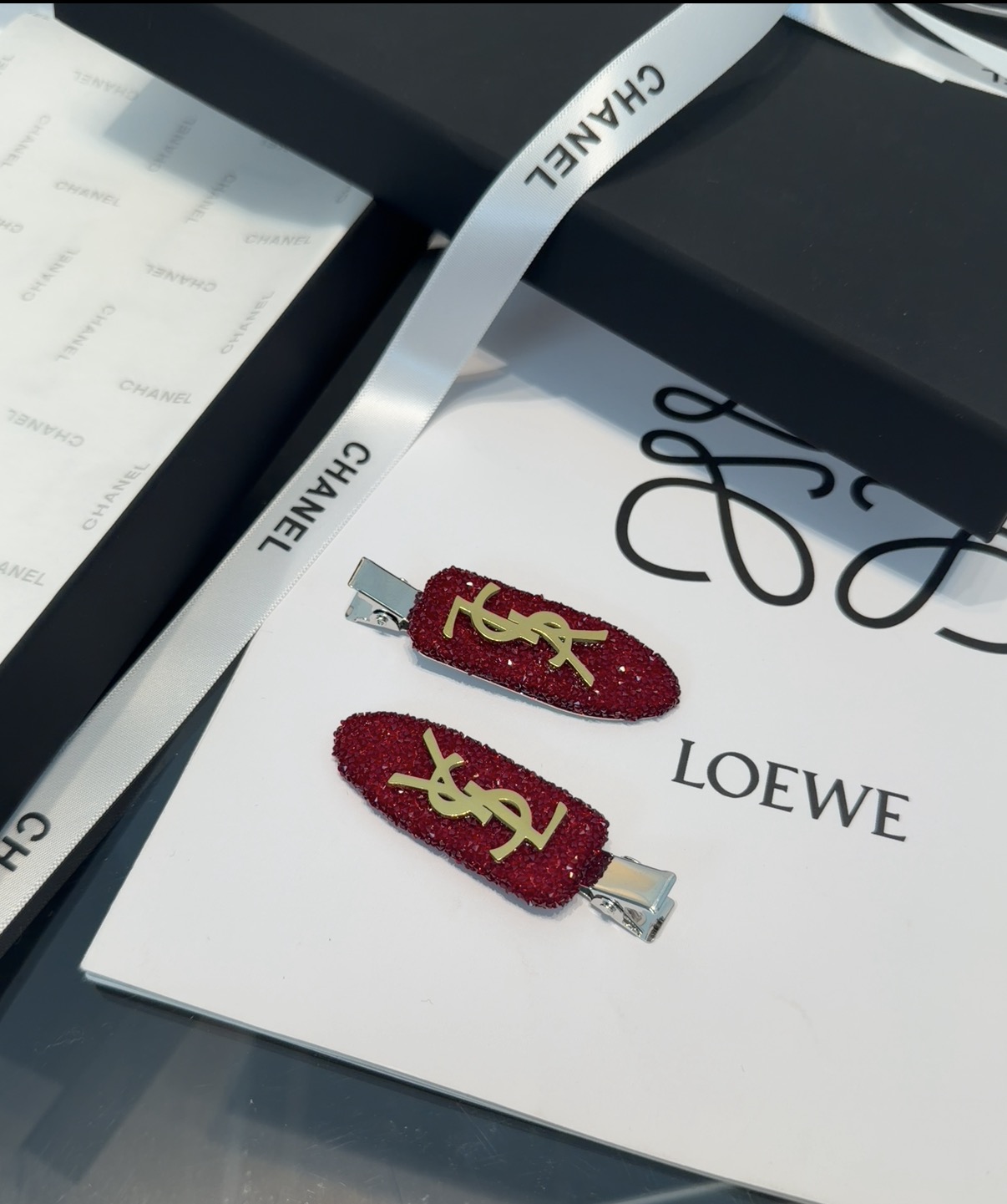 🎁配包装盒（一对） YSL（圣罗兰）最新款边夹刘海夹，名媛风气质美，时尚百搭，不要太好看了