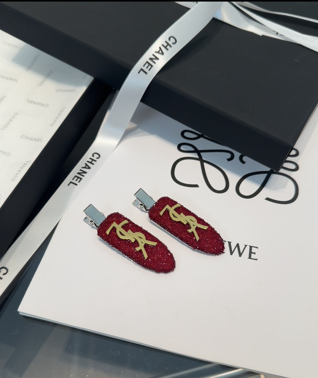 🎁配包装盒（一对） YSL（圣罗兰）最新款边夹刘海夹，名媛风气质美，时尚百搭，不要太好看了