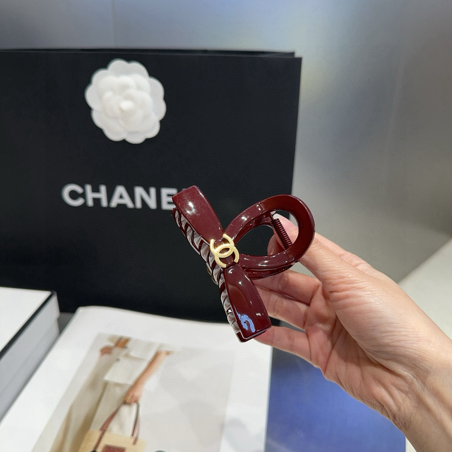 🎁配包装盒Chanel (香奈儿)最新款小香抓夹．超级好看！名媛范儿十足，小仙女必备…