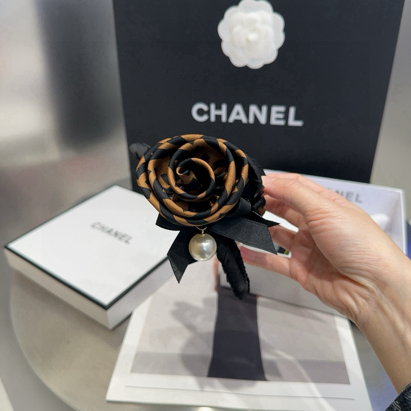 🎁配包装盒 FENDI （芬迪 ）新款F抓夹，复古气质美，简约百搭！小姐姐闭眼入…