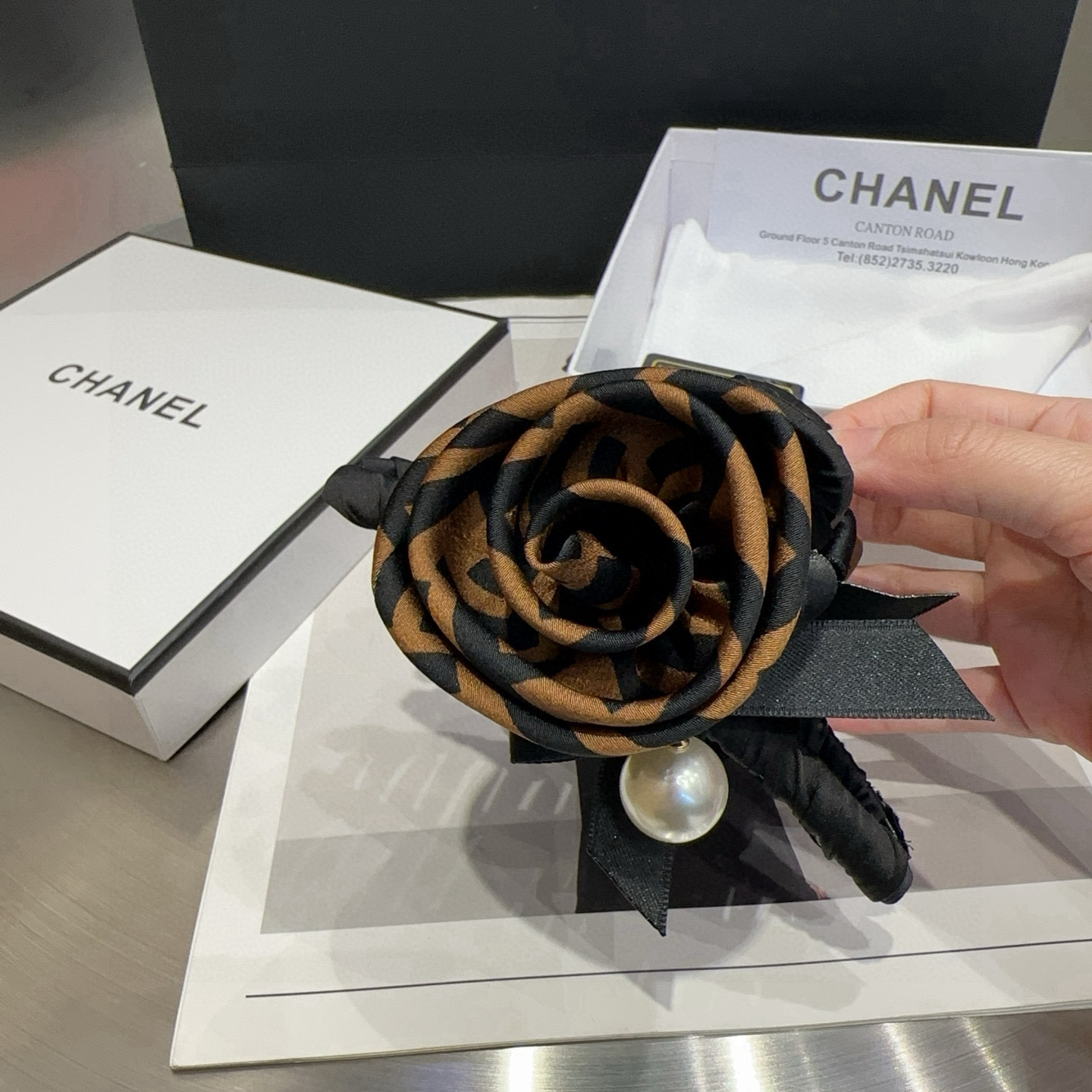 🎁配包装盒 FENDI （芬迪 ）新款F抓夹，复古气质美，简约百搭！小姐姐闭眼入…