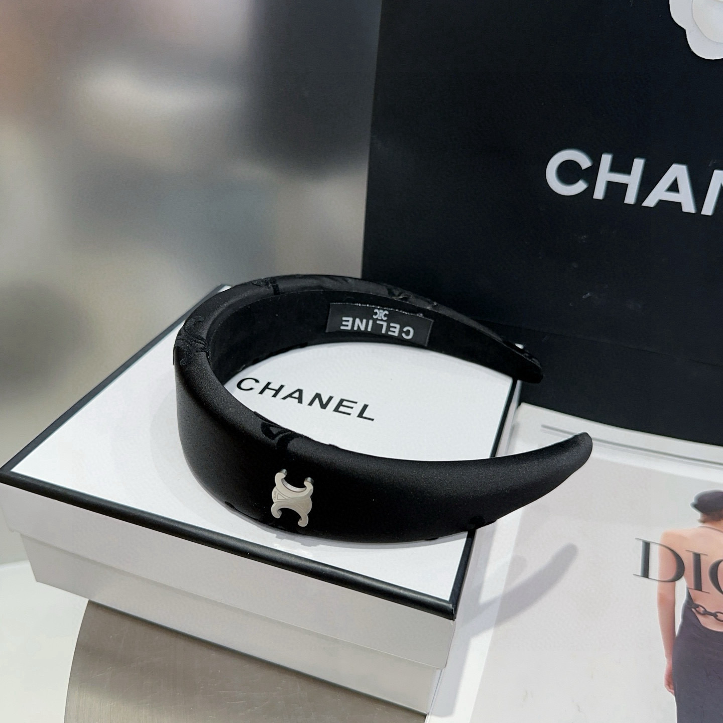 🎁配包装盒CELINE（赛琳）凯旋门新款发箍，精致舒适，非常时尚百搭！女神必备单品