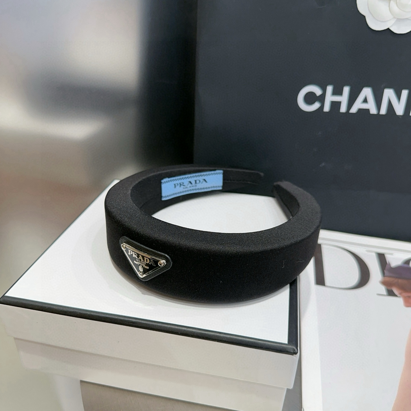 🎁配包装盒PRADA（普拉达）爆款来啦！复古经典发箍，时尚潮流，超级百搭！女神必备单品