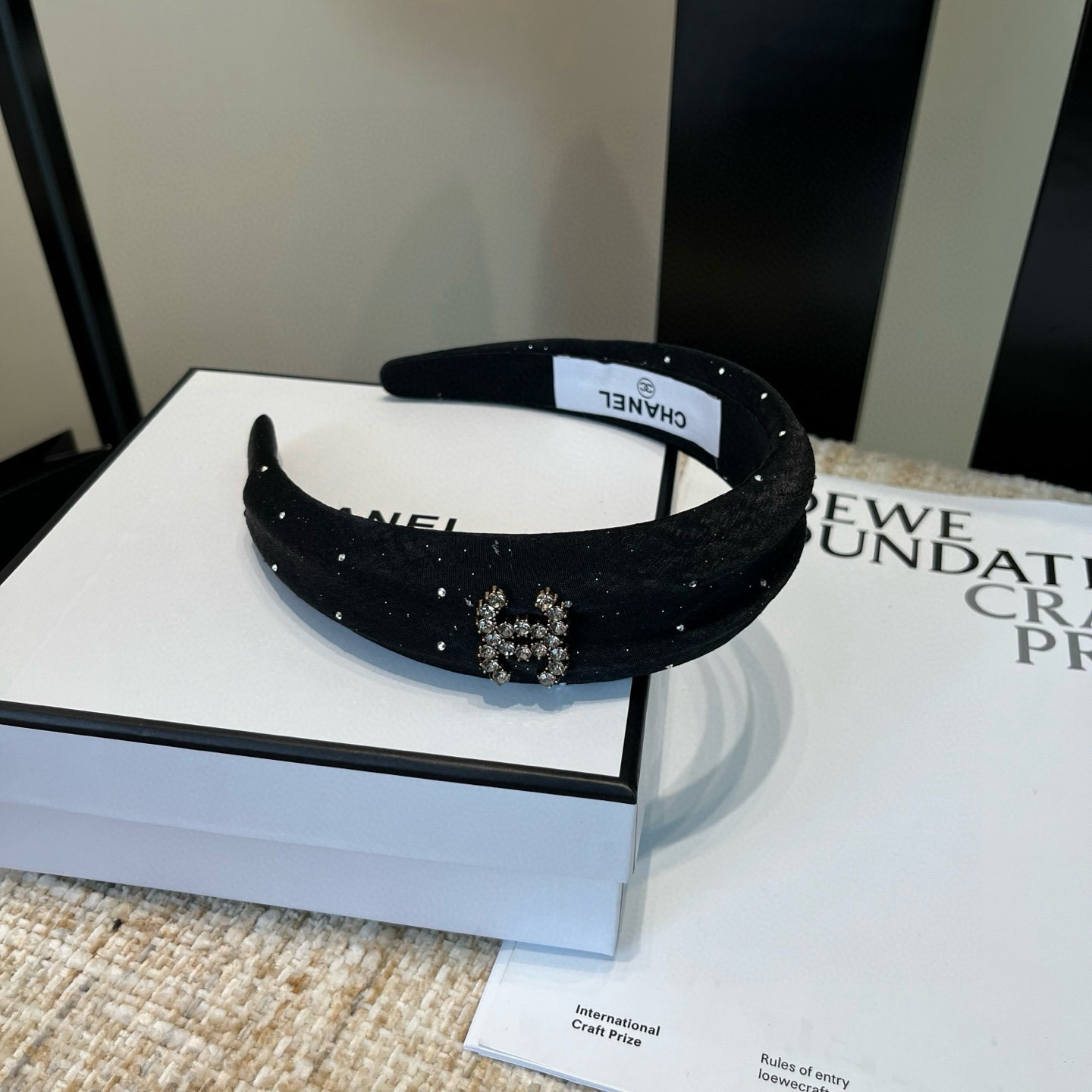 🎁配包装盒Chanel (香奈儿)最新款小香发箍，超级好看！名媛范儿十足，小仙女必备…