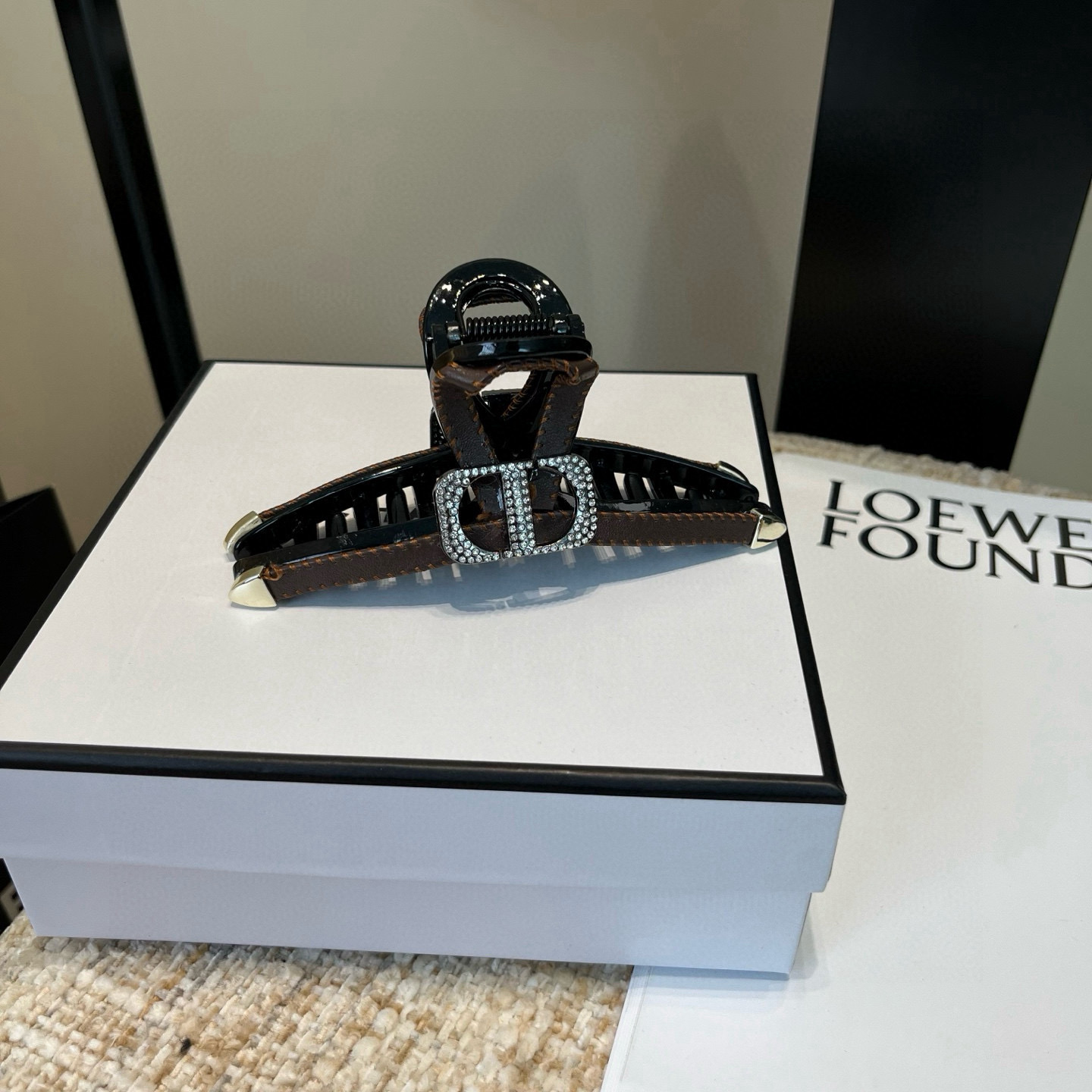 🎁配包装盒Dior（迪奥）新款CD字母抓夹，简单实用 时尚潮流．非常好看！小仙女必备…