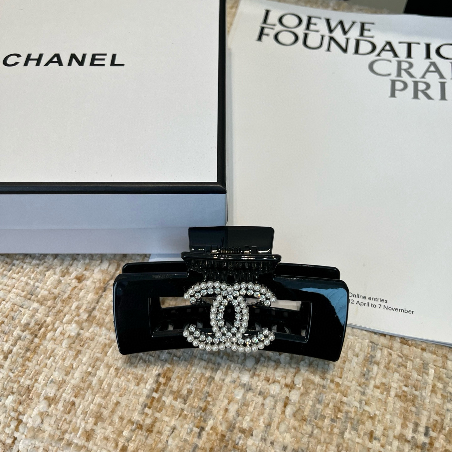 🎁配包装盒Chanel (香奈儿)最新款小香爆款抓夹，超级好看！名媛范儿十足，小仙女必备…