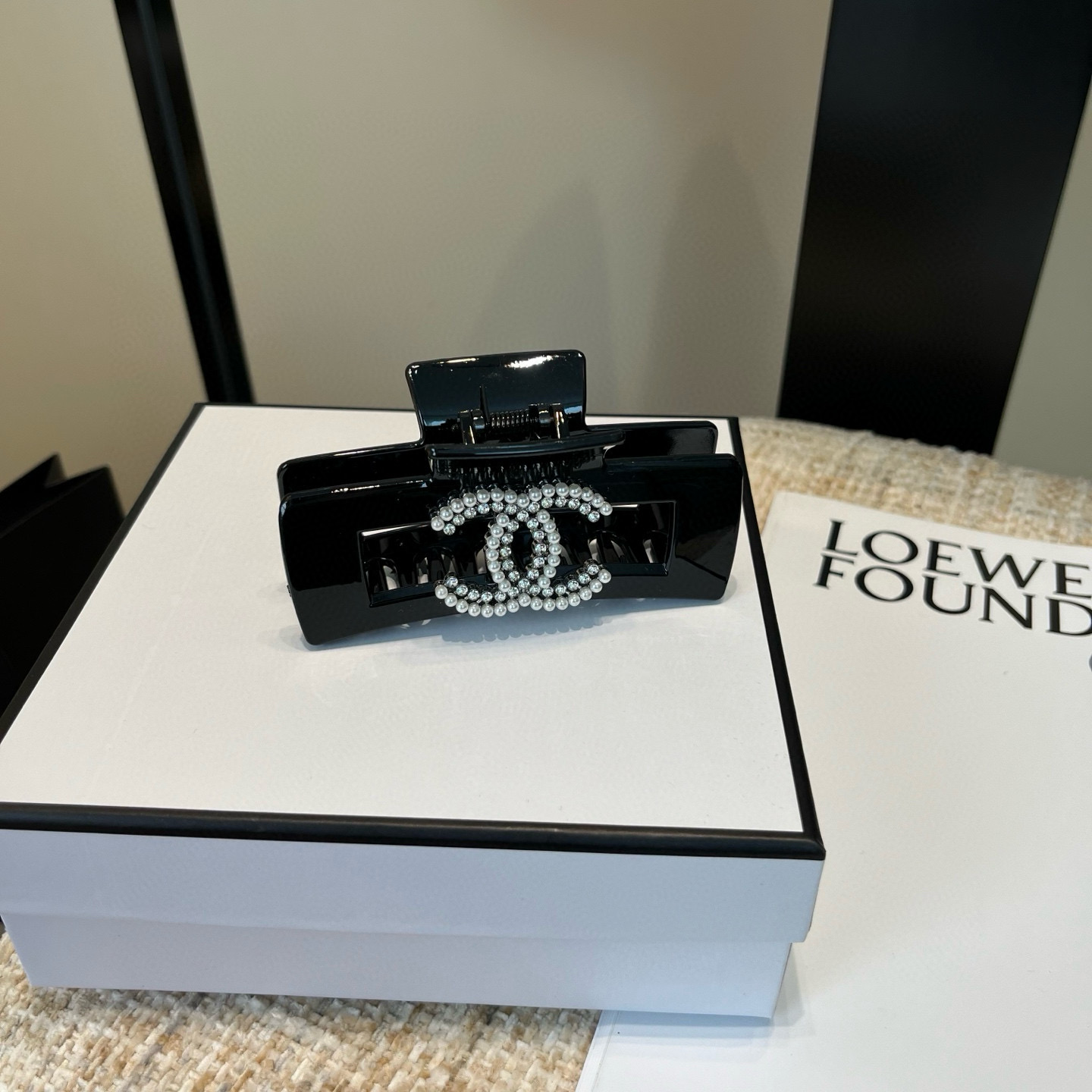 🎁配包装盒Chanel (香奈儿)最新款小香爆款抓夹，超级好看！名媛范儿十足，小仙女必备…