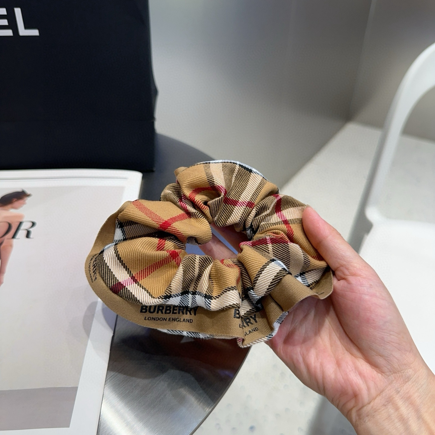 🎁配包装盒Burberry （巴宝莉）经典格子发圈，时尚潮流，实用百搭，永不过时