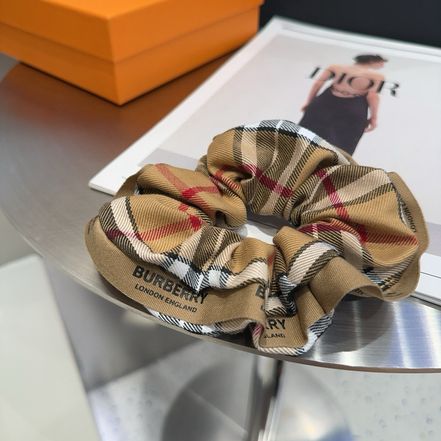 🎁配包装盒Burberry （巴宝莉）经典格子发圈，时尚潮流，实用百搭，永不过时
