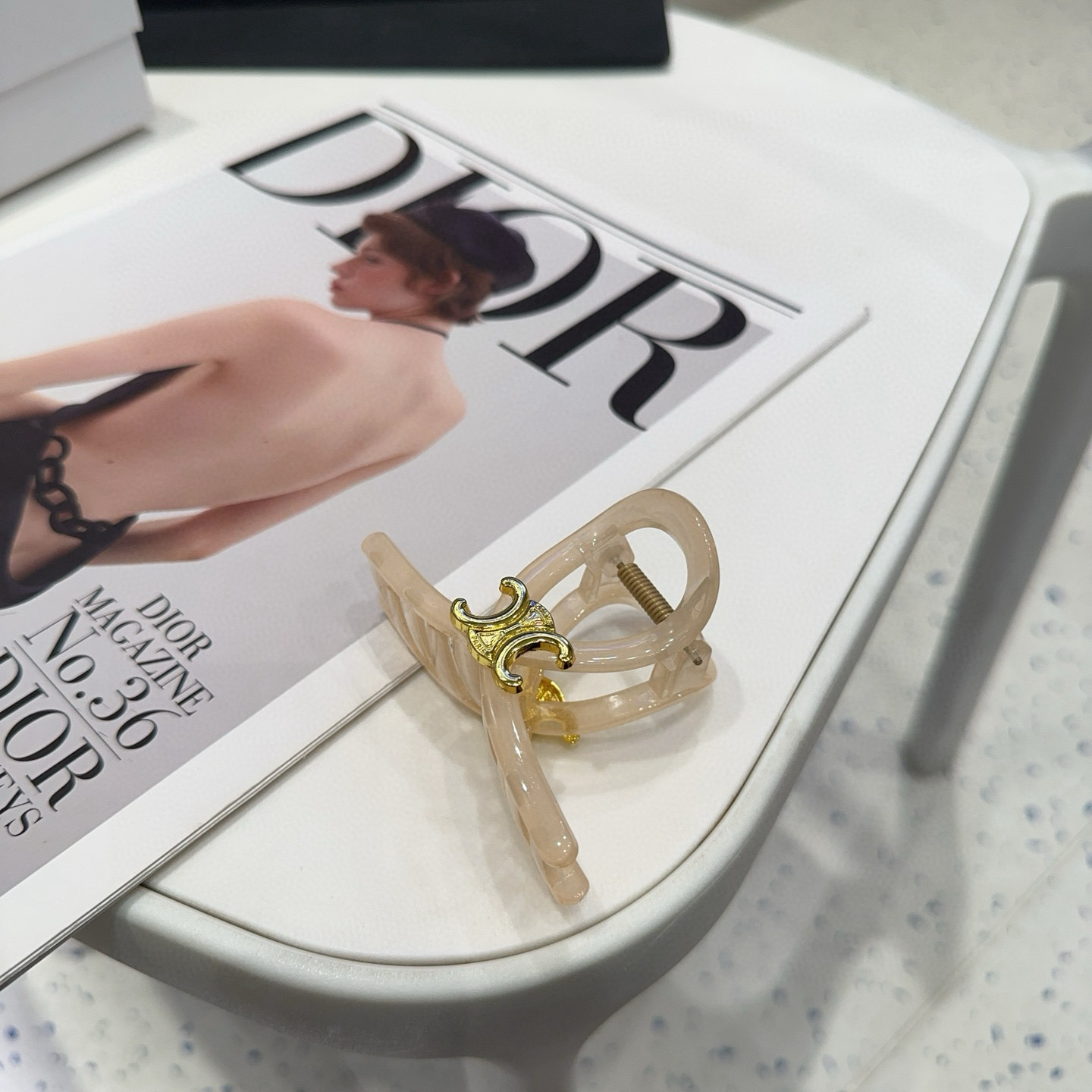 🎁配包装盒CELINE（赛琳）凯旋门新款抓夹，简单大气，时尚百搭！女神必备单品