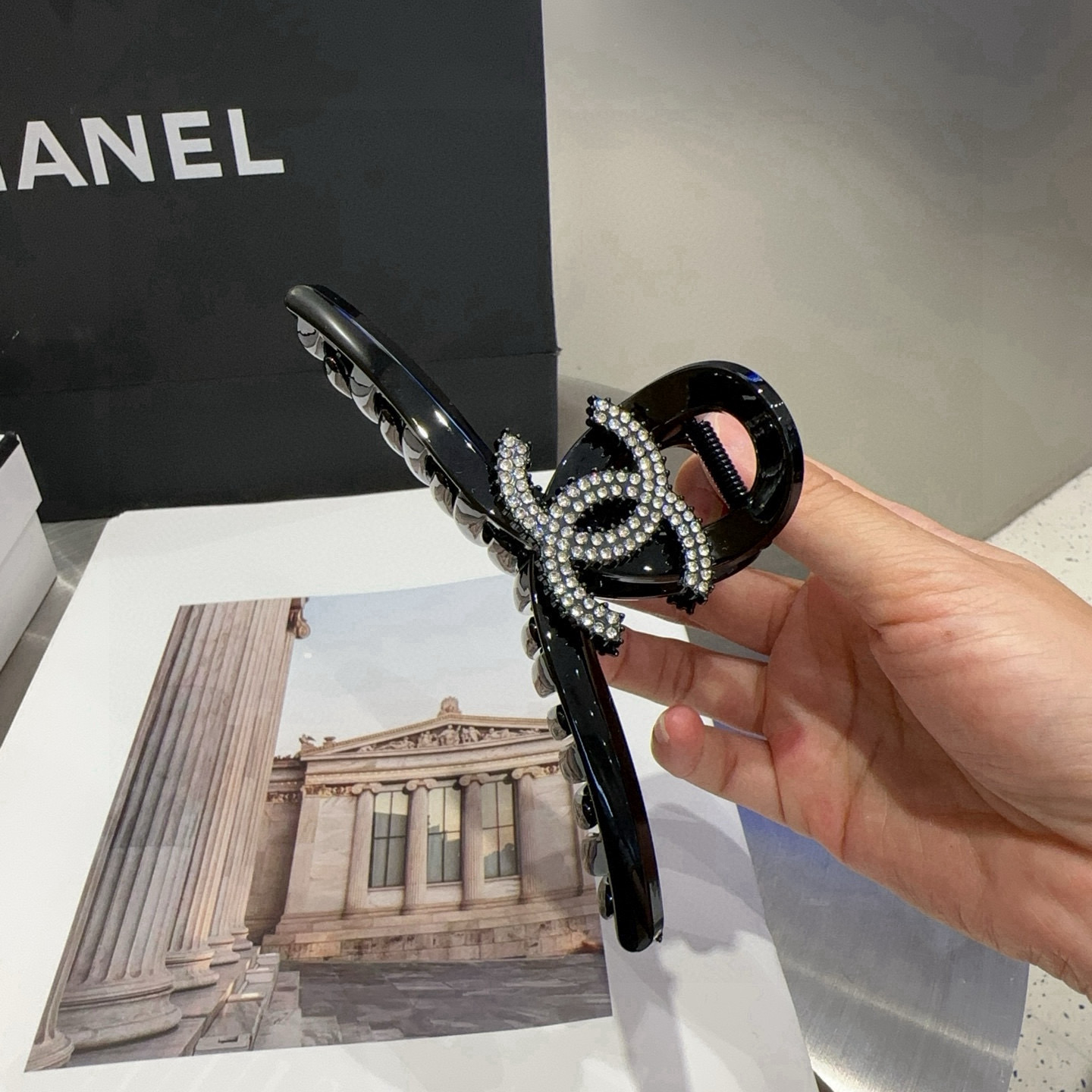🎁配包装盒Chanel (香奈儿)最新款小香抓夹，超级好看！名媛范儿十足，小仙女必备…