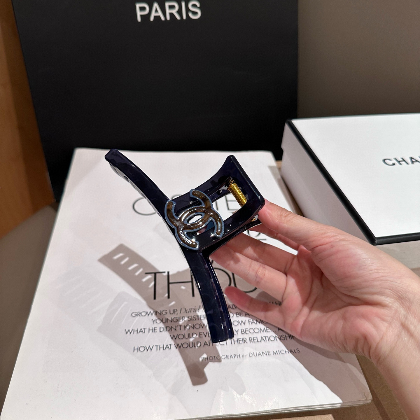 🎁配包装盒Chanel (香奈儿)最新款小香抓夹，超级好看！名媛范儿十足，小仙女必备…