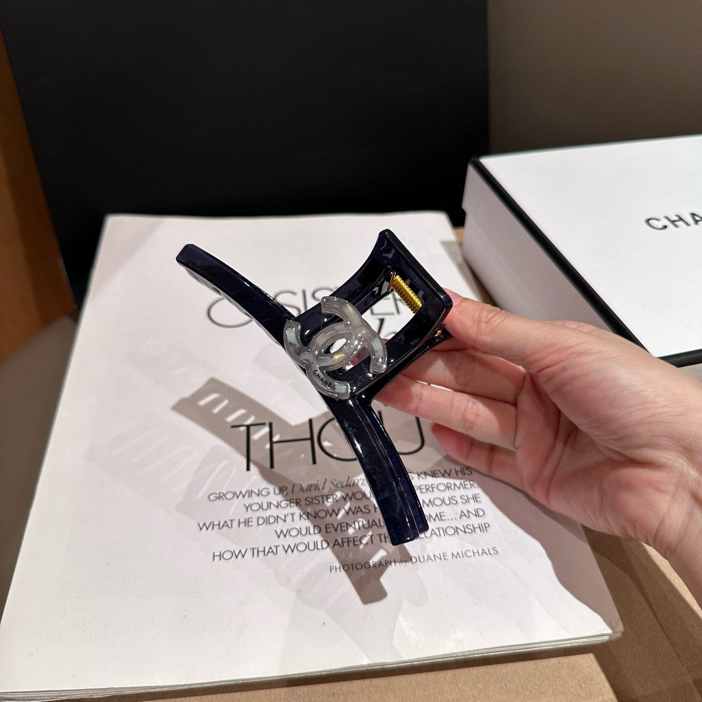 🎁配包装盒Chanel (香奈儿)最新款小香抓夹，超级好看！名媛范儿十足，小仙女必备…