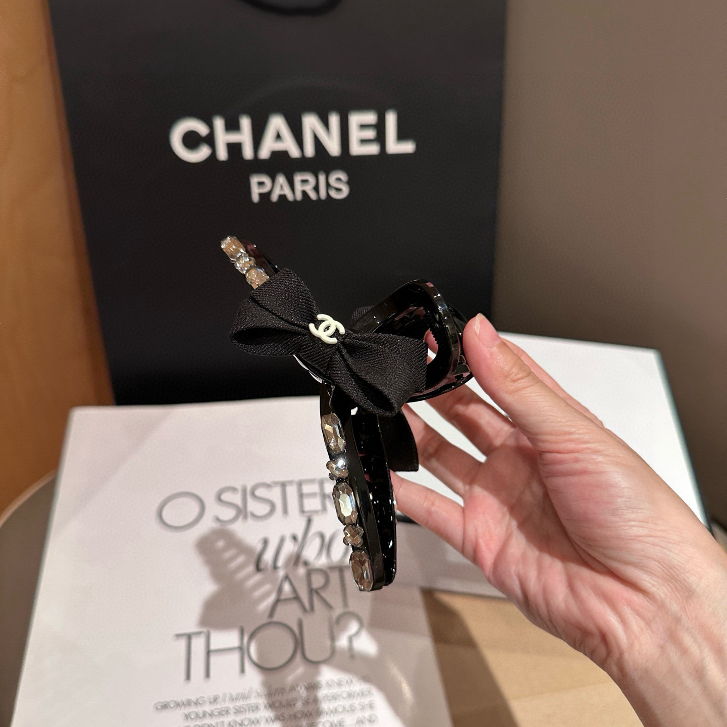 🎁配包装盒Chanel (香奈儿)最新款小香抓夹．超级好看！名媛范儿十足，小仙女必备…