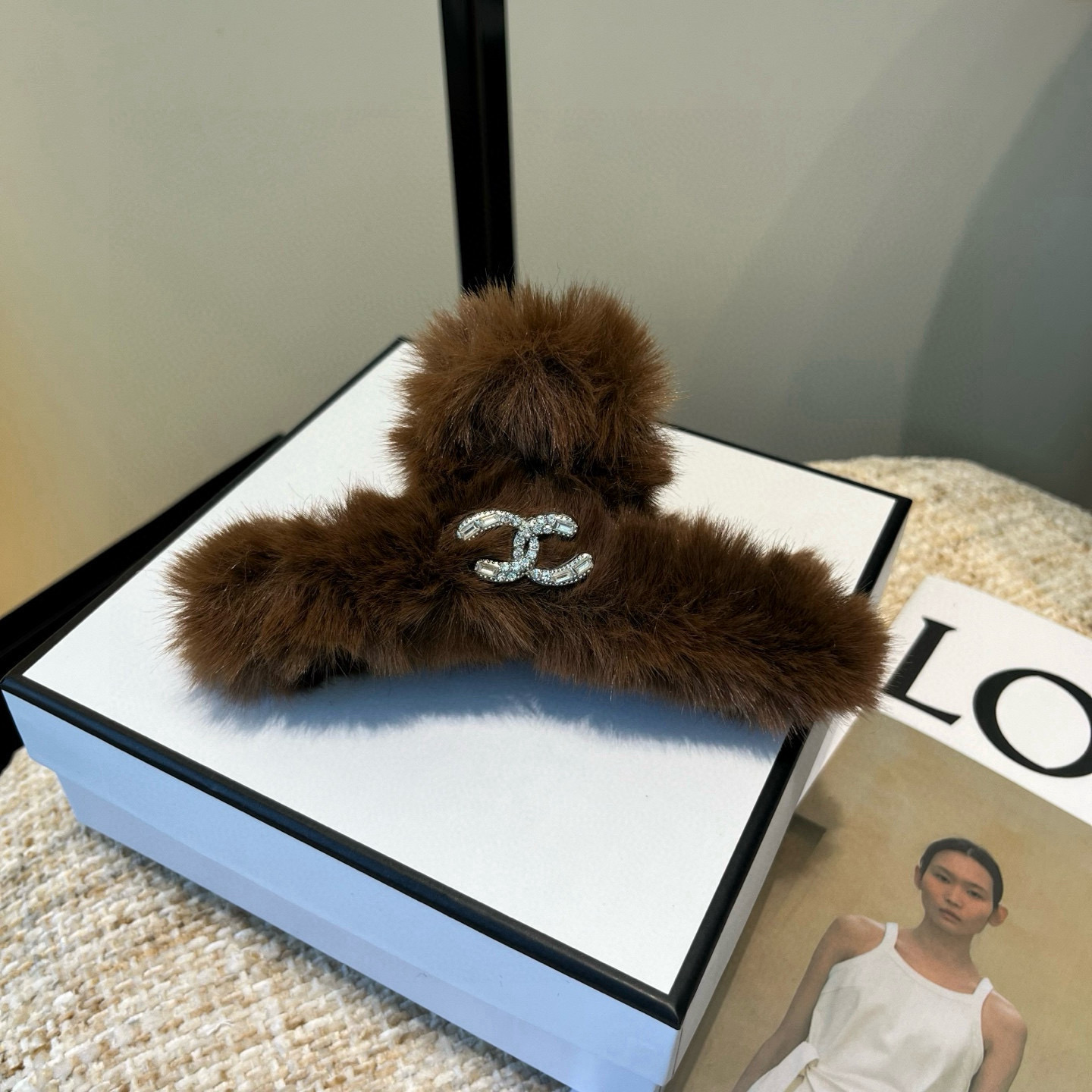 🎁配包装盒Chanel (香奈儿)最新款小香爆款抓夹，超级好看！名媛范儿十足，小仙女必备…