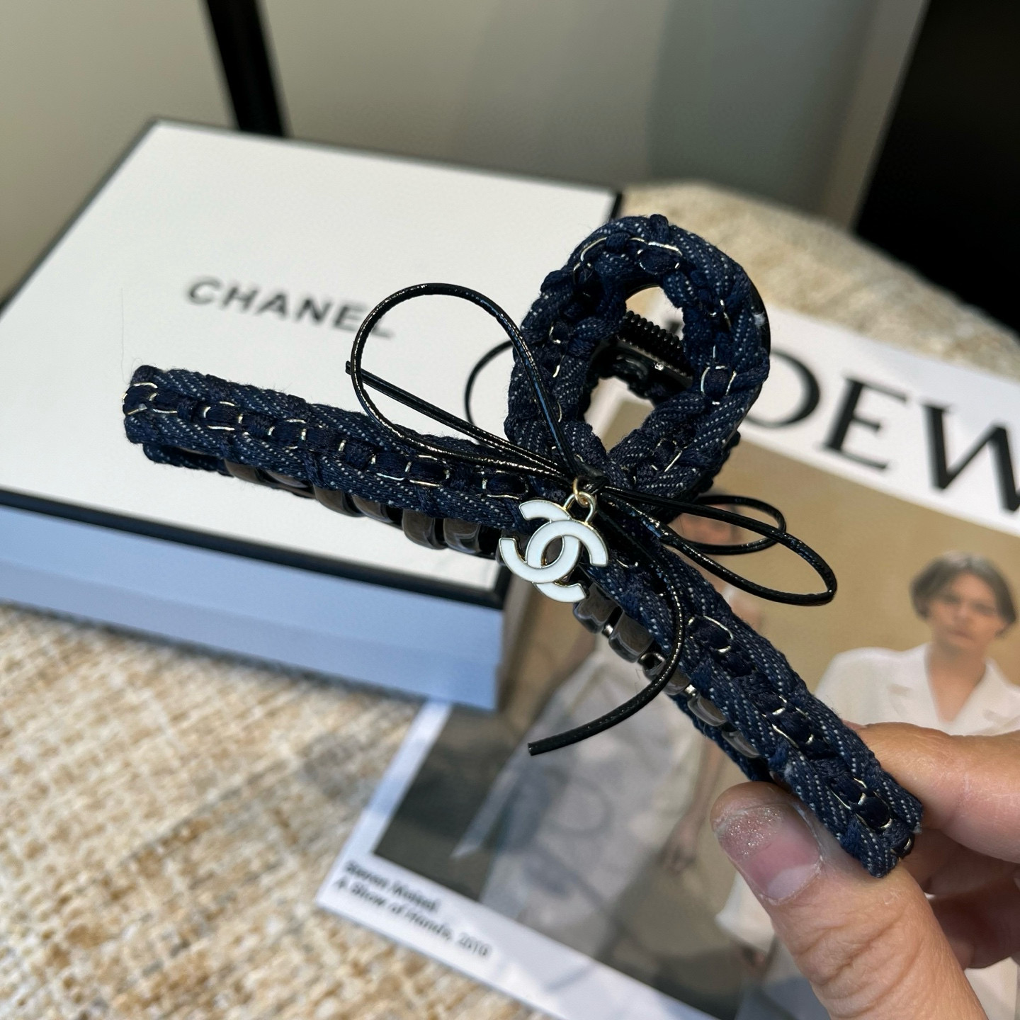 🎁配包装盒Chanel (香奈儿)最新款小香爆款链条抓夹，超级好看！名媛范儿十足，小仙女必备…