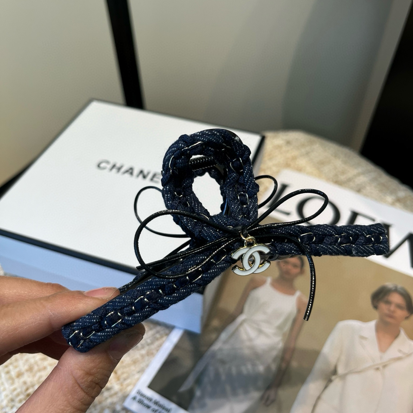 🎁配包装盒Chanel (香奈儿)最新款小香爆款链条抓夹，超级好看！名媛范儿十足，小仙女必备…