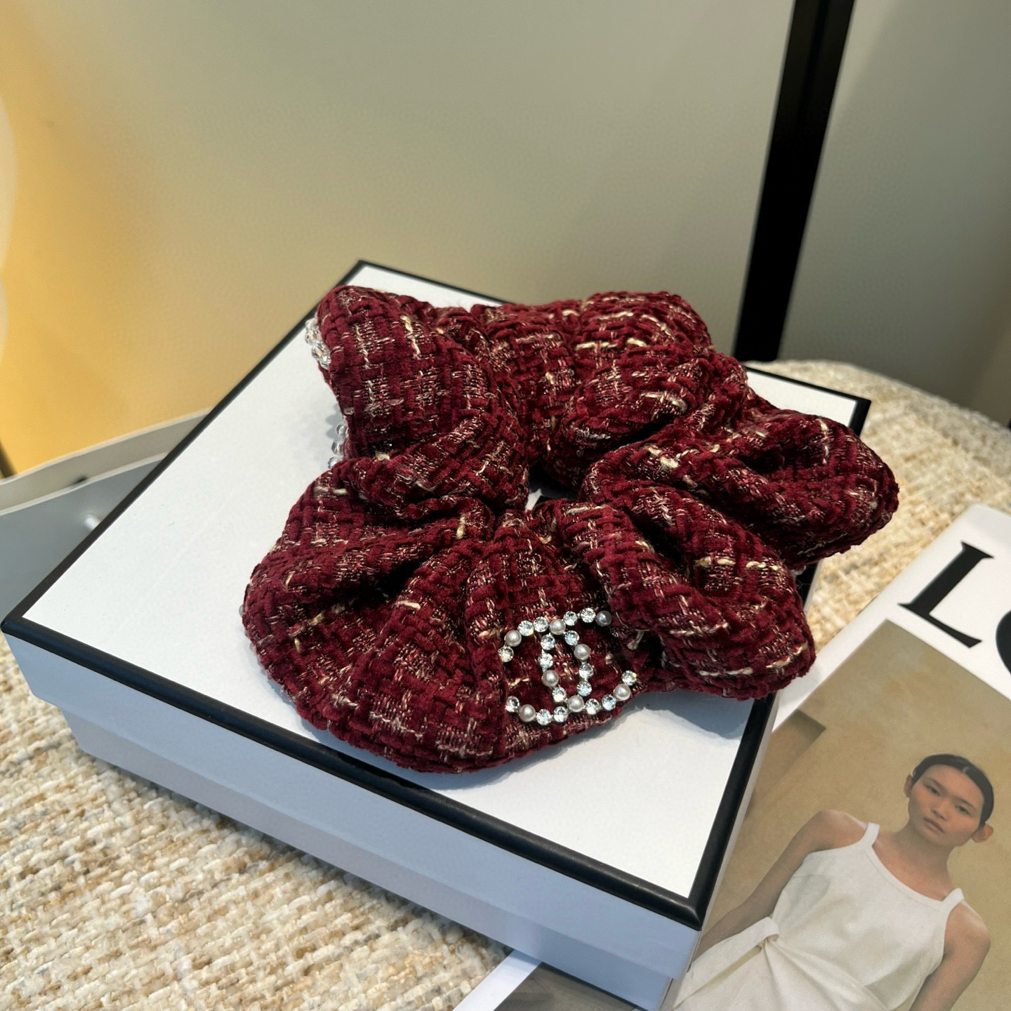 🎁配包装盒Chanel (香奈儿)最新款小香大发圈，超级好看！名媛范儿十足，小仙女必备…