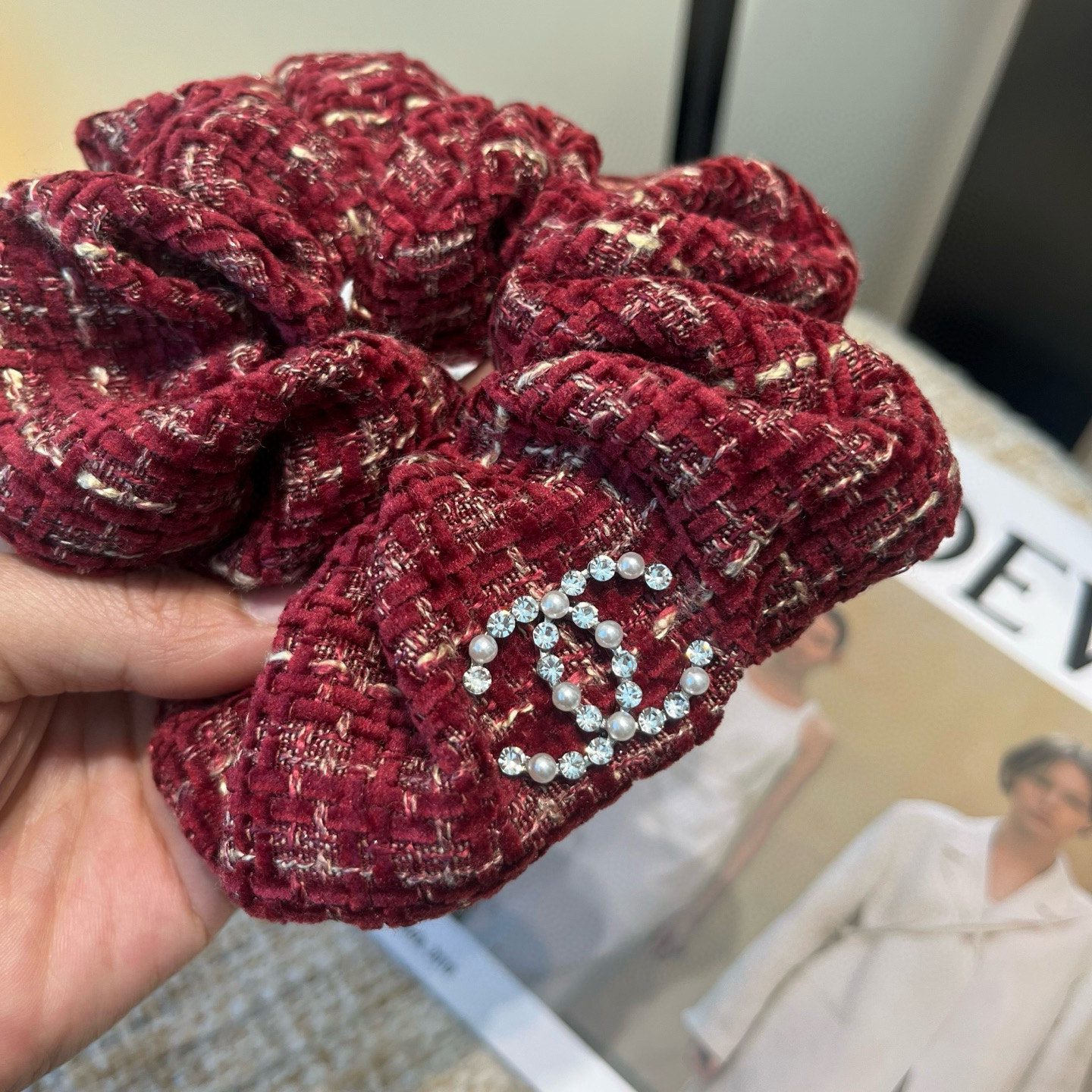 🎁配包装盒Chanel (香奈儿)最新款小香大发圈，超级好看！名媛范儿十足，小仙女必备…