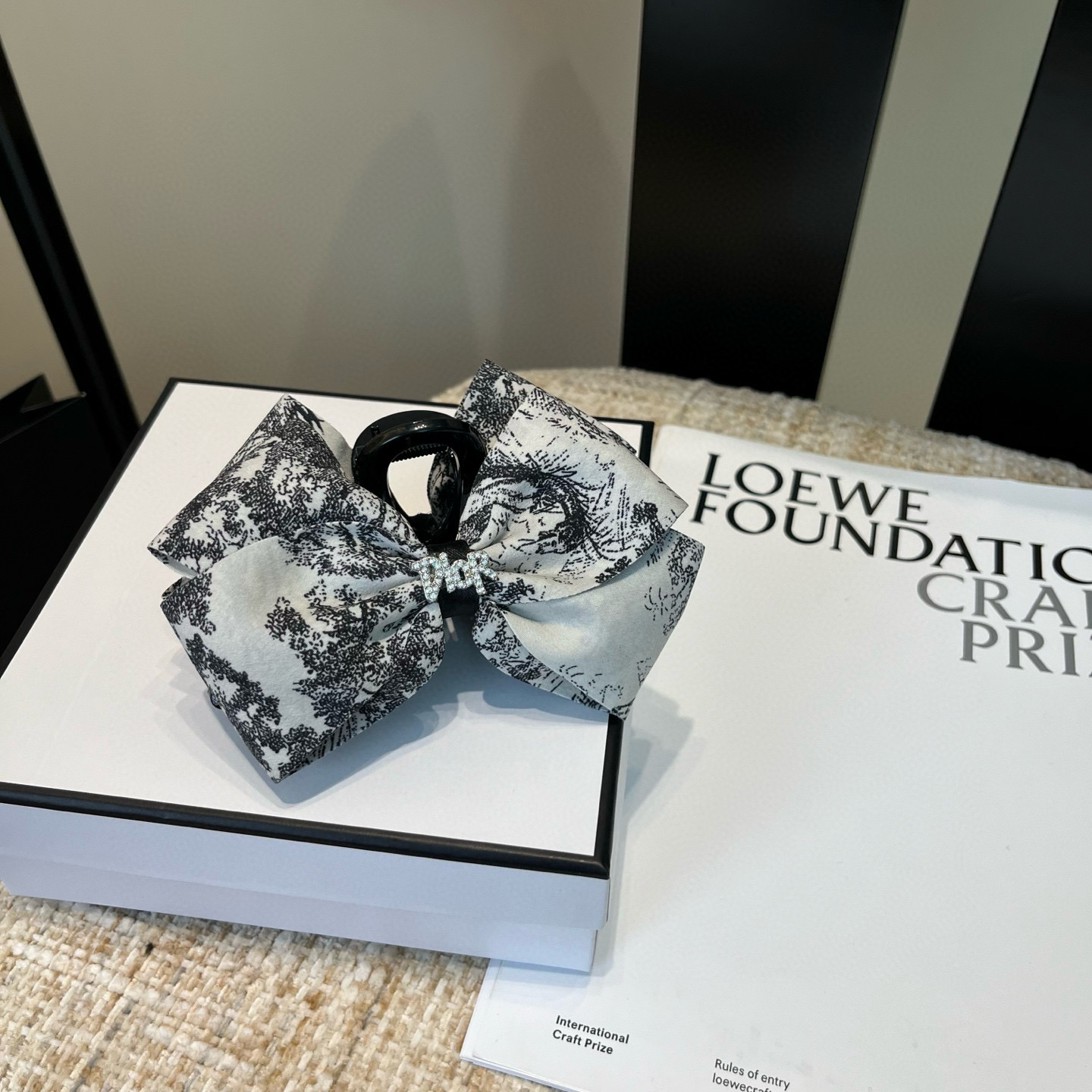 🎁配包装盒Dior（迪奥）新款CD字母抓夹，简单实用 时尚潮流．非常好看！小仙女必备…