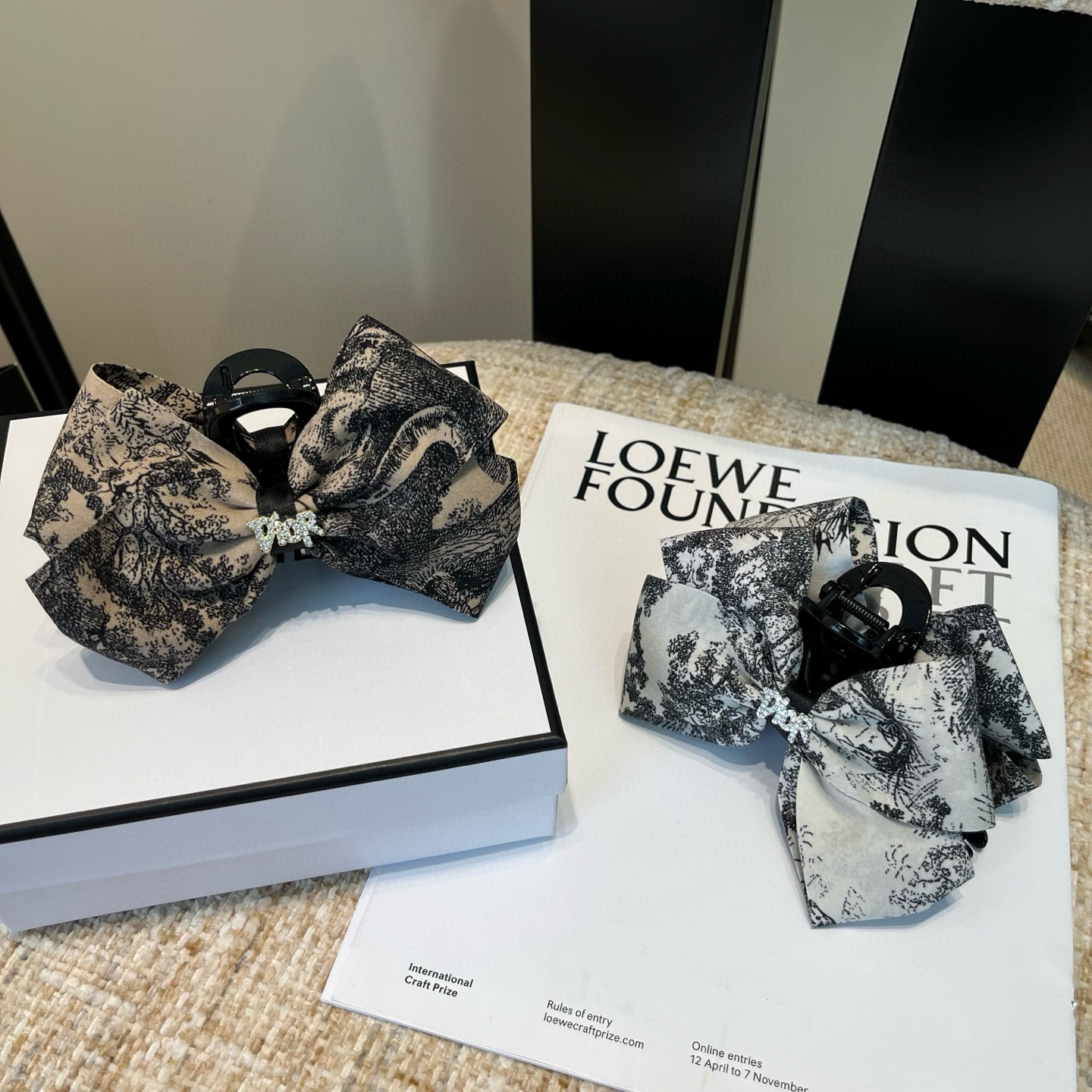 🎁配包装盒Dior（迪奥）新款CD字母抓夹，简单实用 时尚潮流．非常好看！小仙女必备…