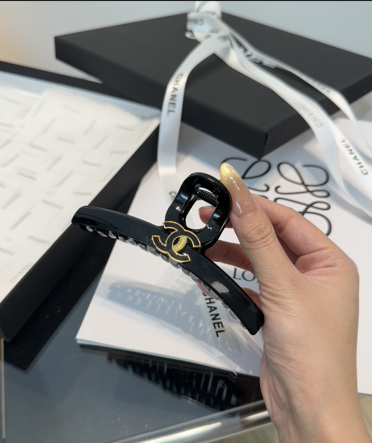 🎁配包装盒Chanel (香奈儿)最新款小香爆款抓夹，超级好看！名媛范儿十足，小仙女必备…