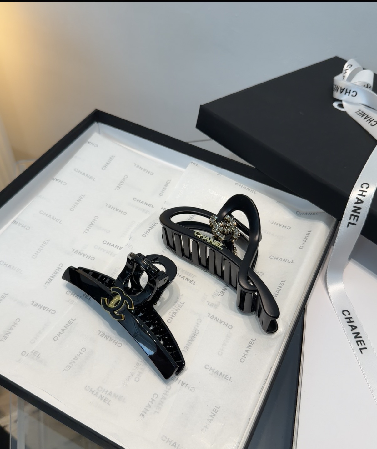 🎁配包装盒Chanel (香奈儿)最新款小香爆款抓夹，超级好看！名媛范儿十足，小仙女必备…