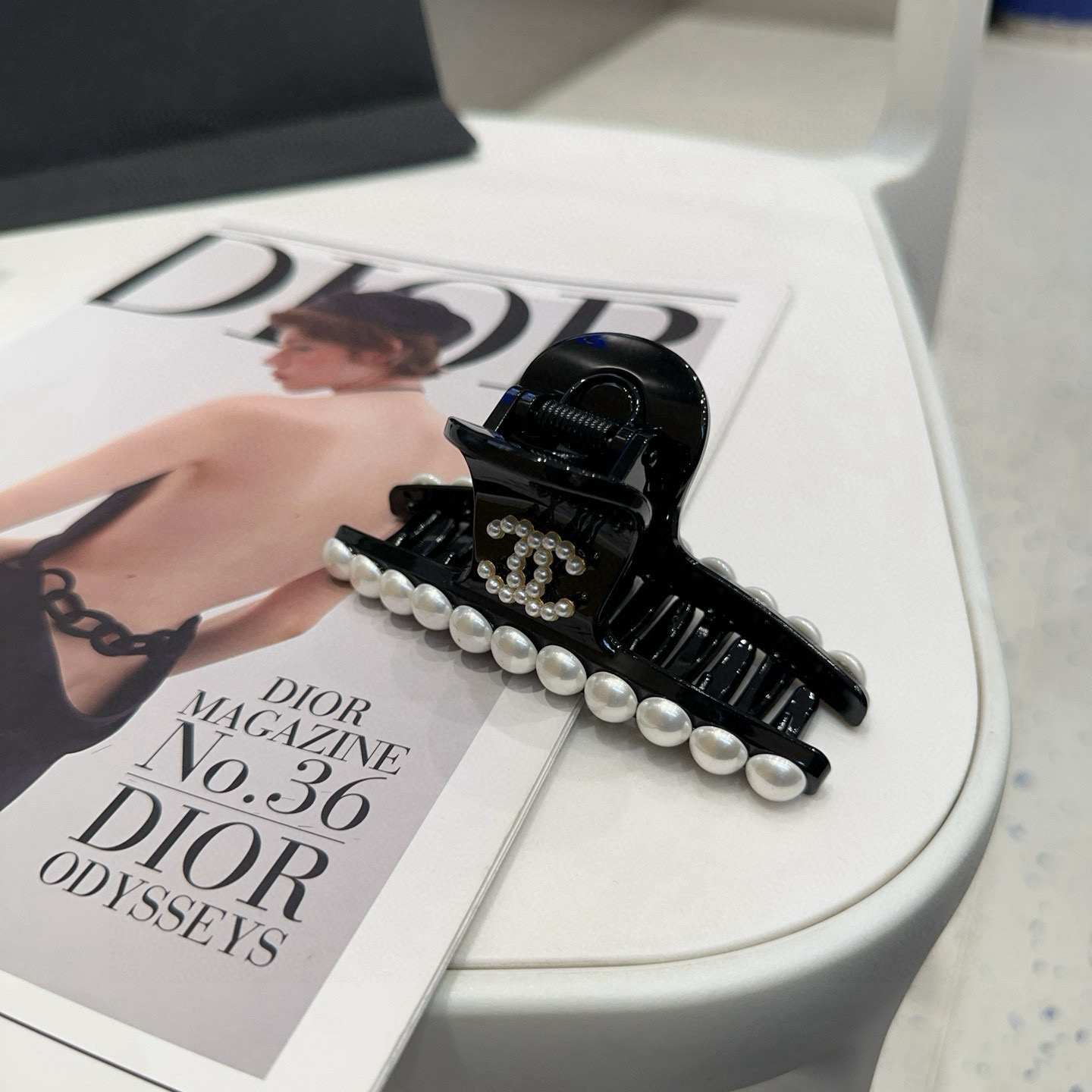 🎁配包装盒Chanel (香奈儿)最新款小香抓夹，超级好看！名媛范儿十足，小仙女必备…