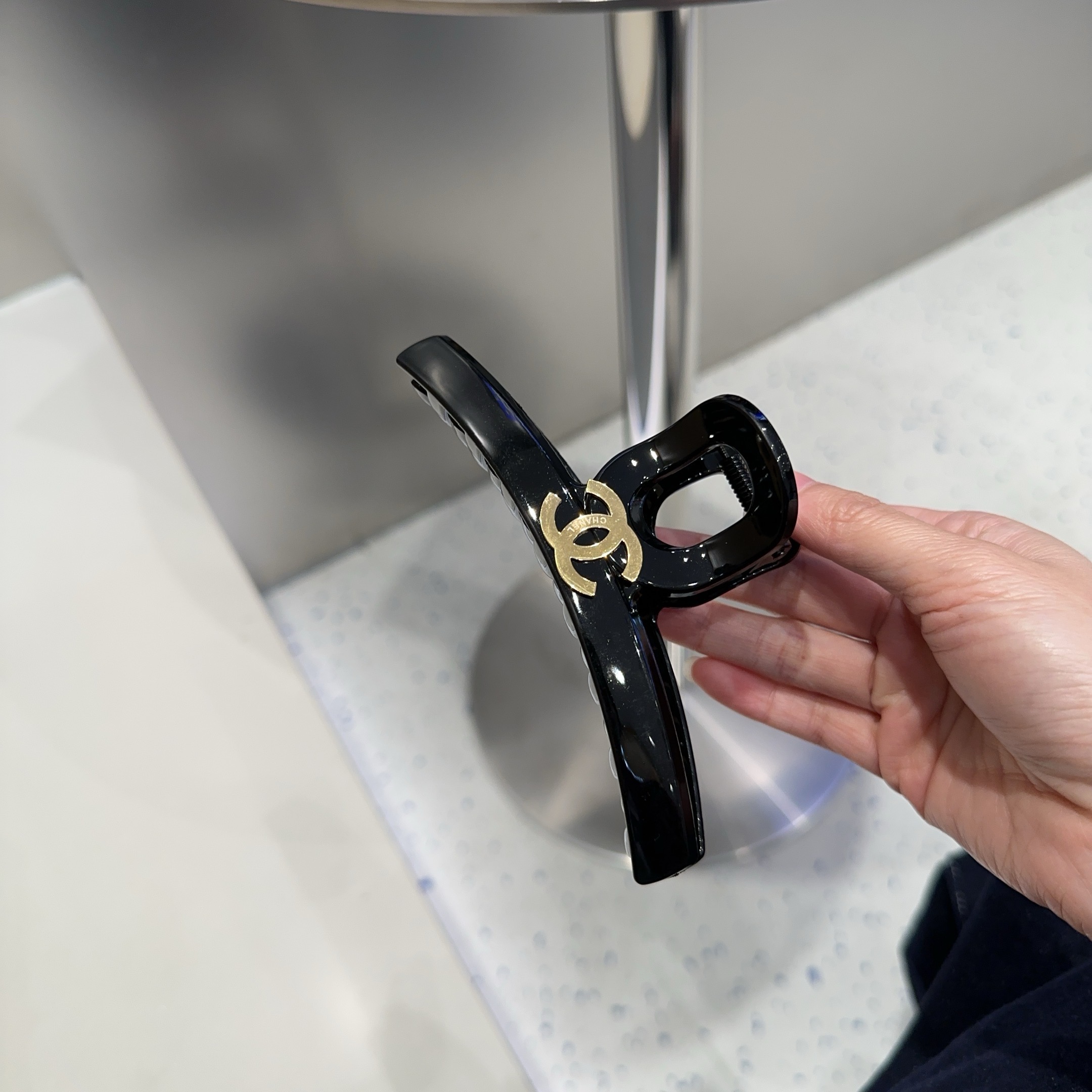 🎁配包装盒Chanel (香奈儿)最新款小香抓夹．超级好看！名媛范儿十足，小仙女必备…