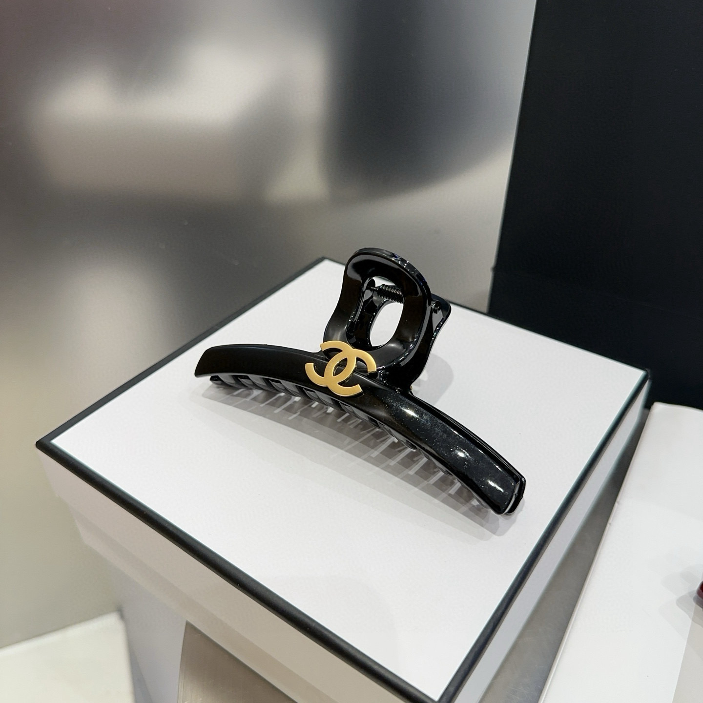 🎁配包装盒Chanel (香奈儿)最新款小香抓夹．超级好看！名媛范儿十足，小仙女必备…