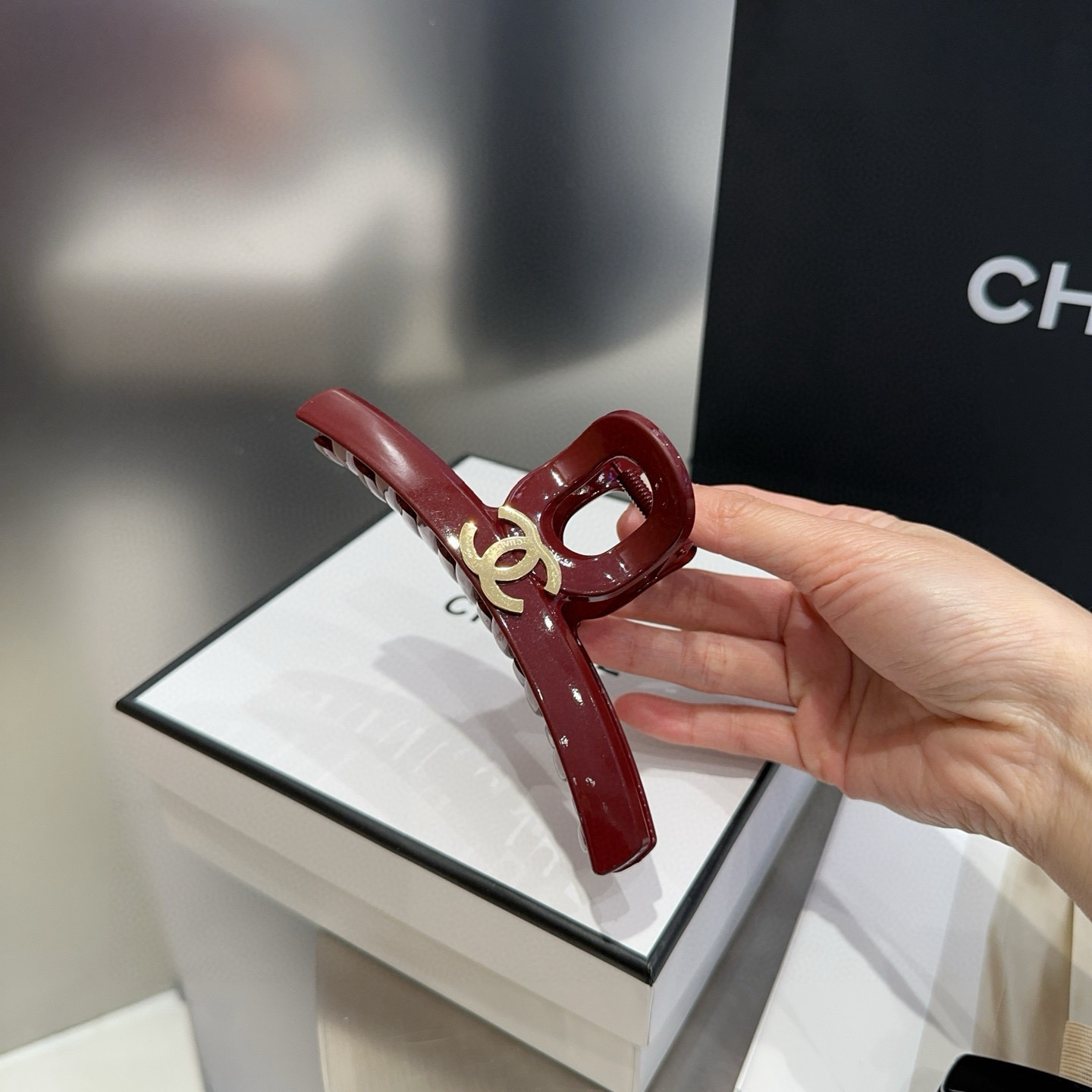 🎁配包装盒Chanel (香奈儿)最新款小香抓夹．超级好看！名媛范儿十足，小仙女必备…