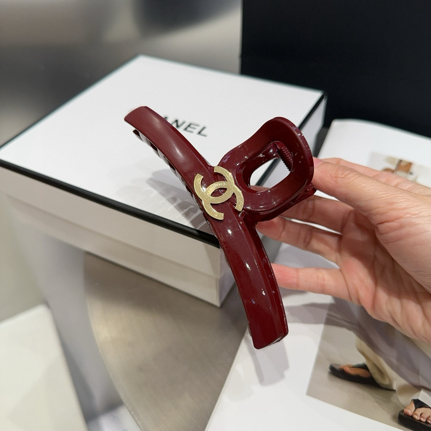 🎁配包装盒Chanel (香奈儿)最新款小香抓夹．超级好看！名媛范儿十足，小仙女必备…