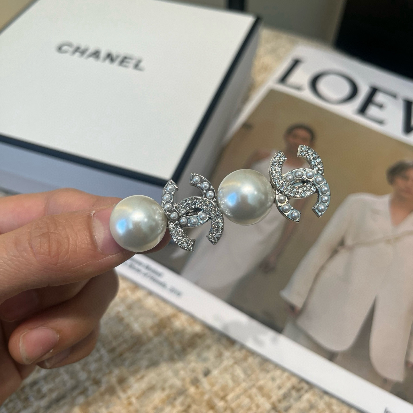 🎁配包装盒（单个）Chanel (香奈儿)最新款小香刘海夹，超级好看！名媛范儿十足，小仙女必备…