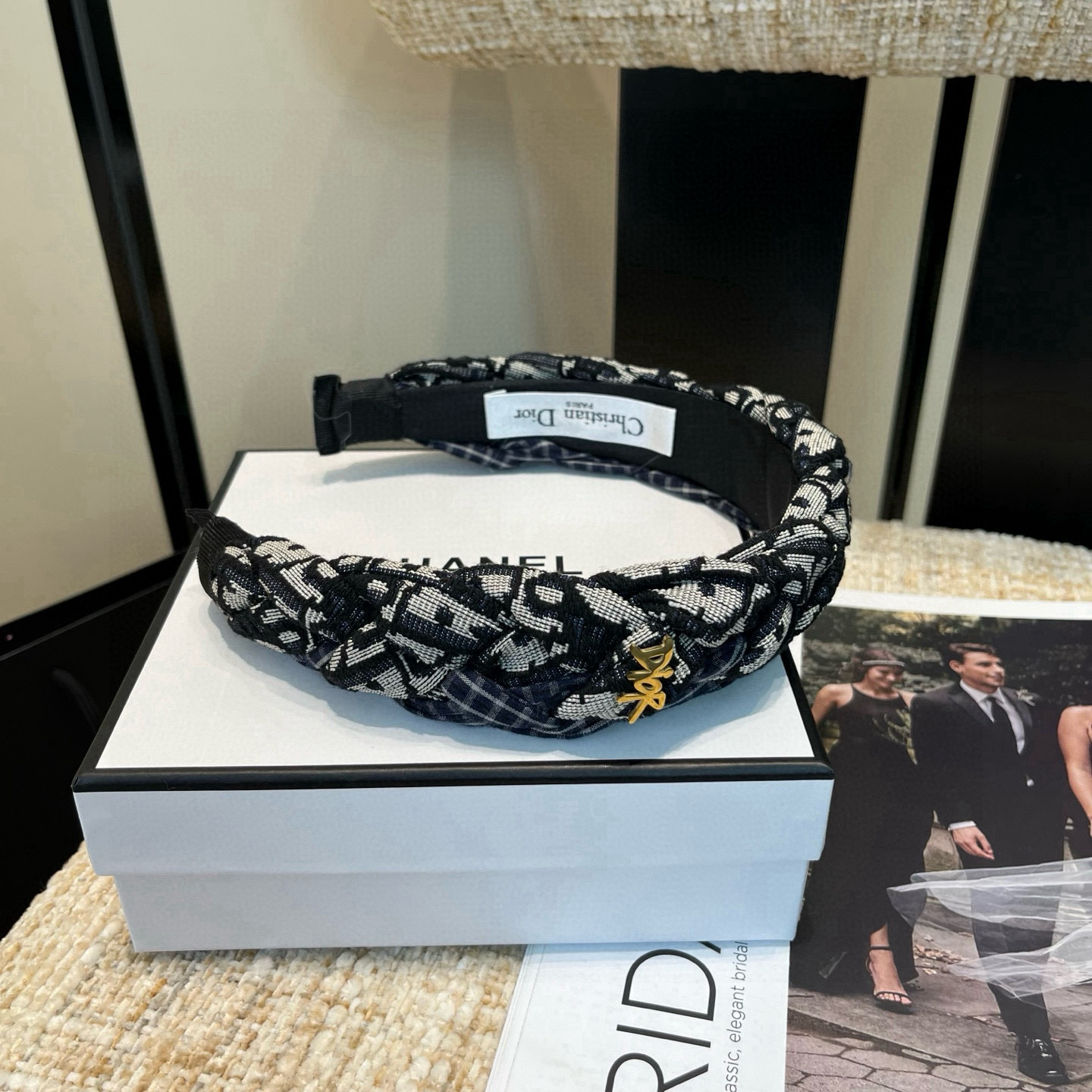 🎁配包装盒Dior（迪奥）新款CD发箍，简单实用 时尚潮流！小仙女必备…