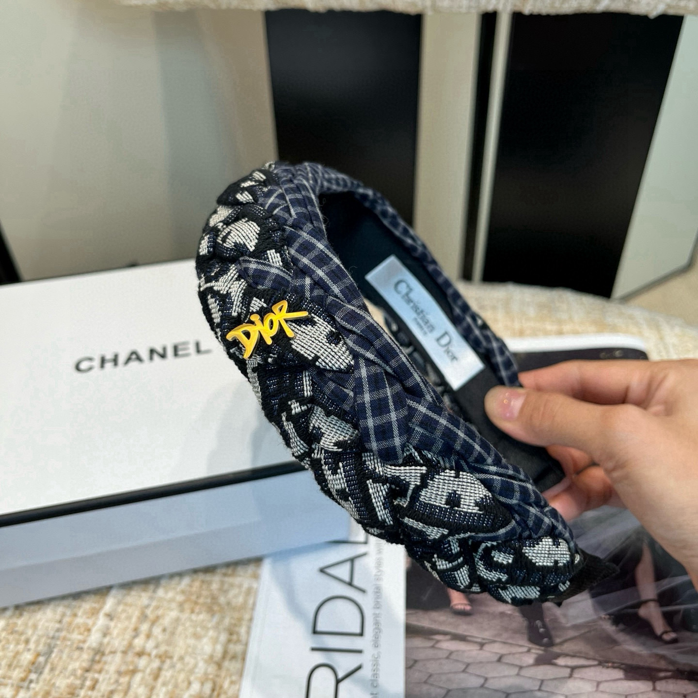 🎁配包装盒Dior（迪奥）新款CD发箍，简单实用 时尚潮流！小仙女必备…