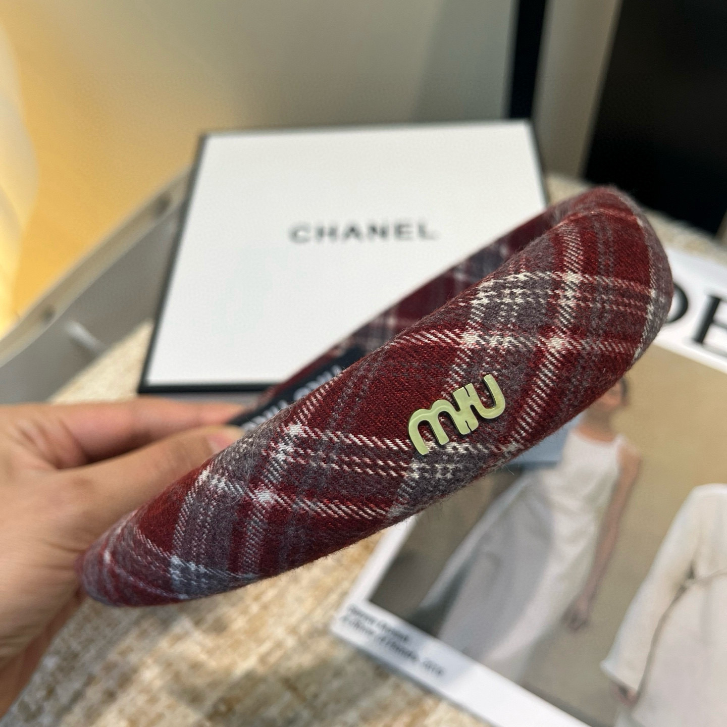 🎁配包装盒 miu miu (谬谬)新款格子发箍，时尚百搭，甜酷小姐姐必备…
