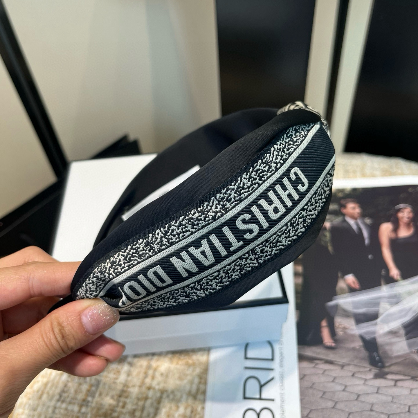 🎁配包装盒Dior（迪奥）CD发箍，经典款！简单实用 时尚潮流．非常好看！小仙女必备…