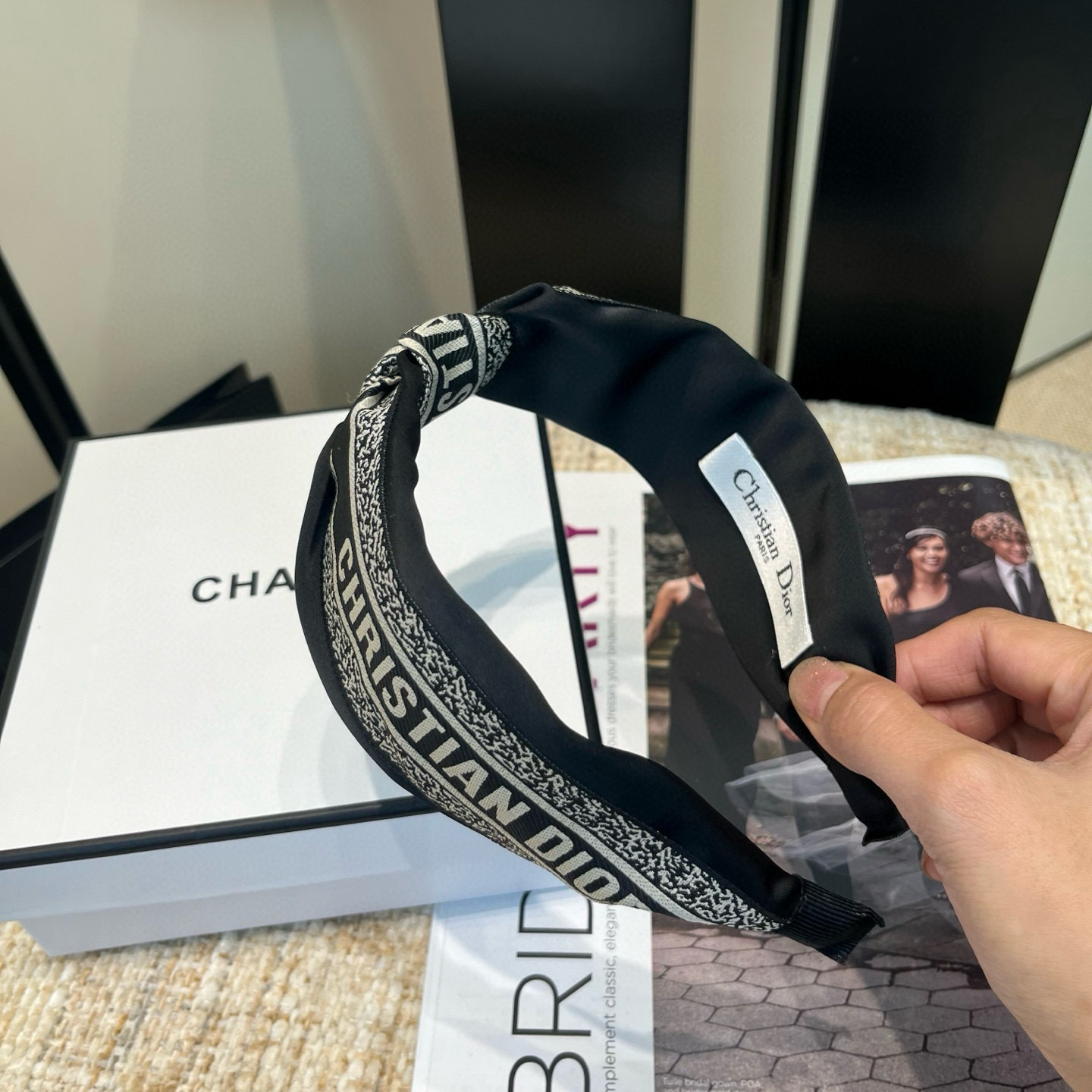 🎁配包装盒Dior（迪奥）CD发箍，经典款！简单实用 时尚潮流．非常好看！小仙女必备…