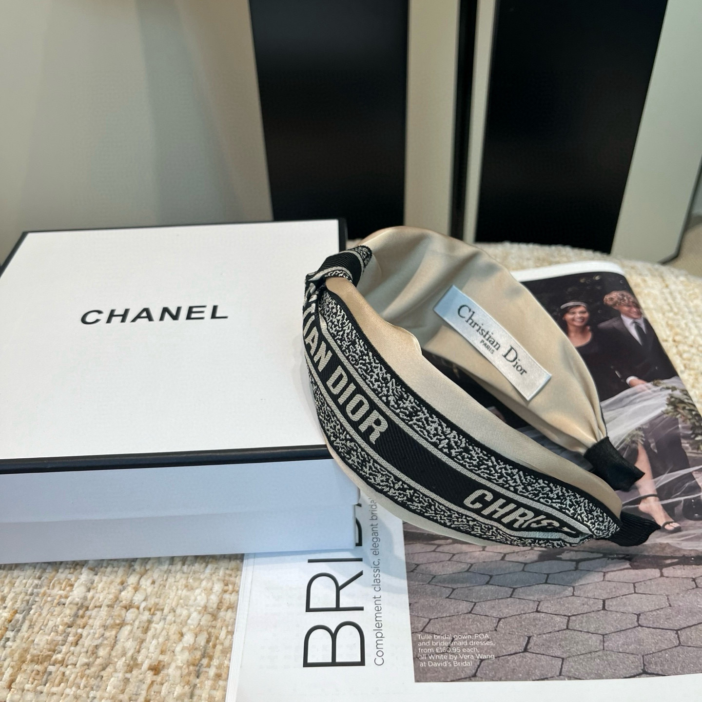 🎁配包装盒Dior（迪奥）CD发箍，经典款！简单实用 时尚潮流．非常好看！小仙女必备…