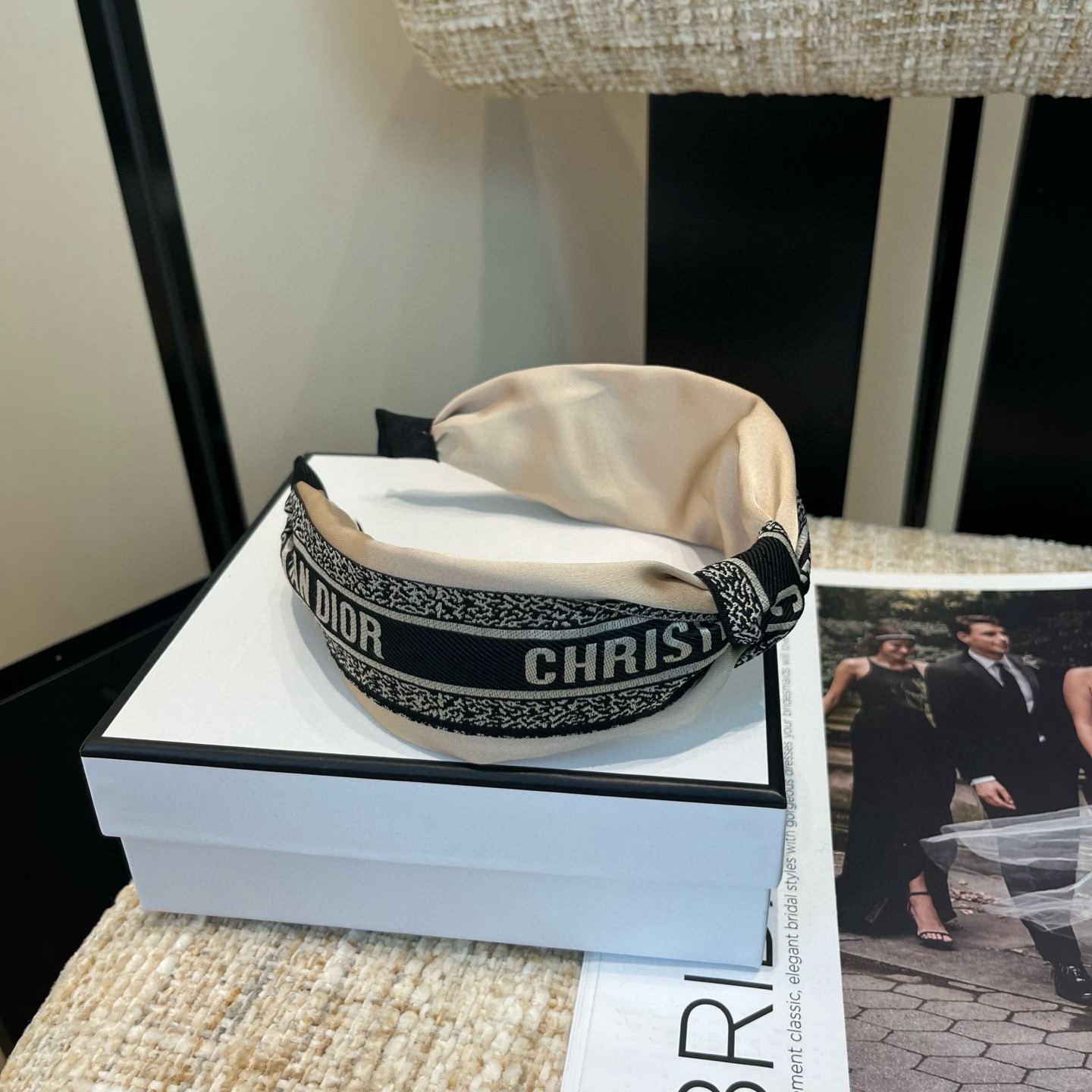🎁配包装盒Dior（迪奥）CD发箍，经典款！简单实用 时尚潮流．非常好看！小仙女必备…