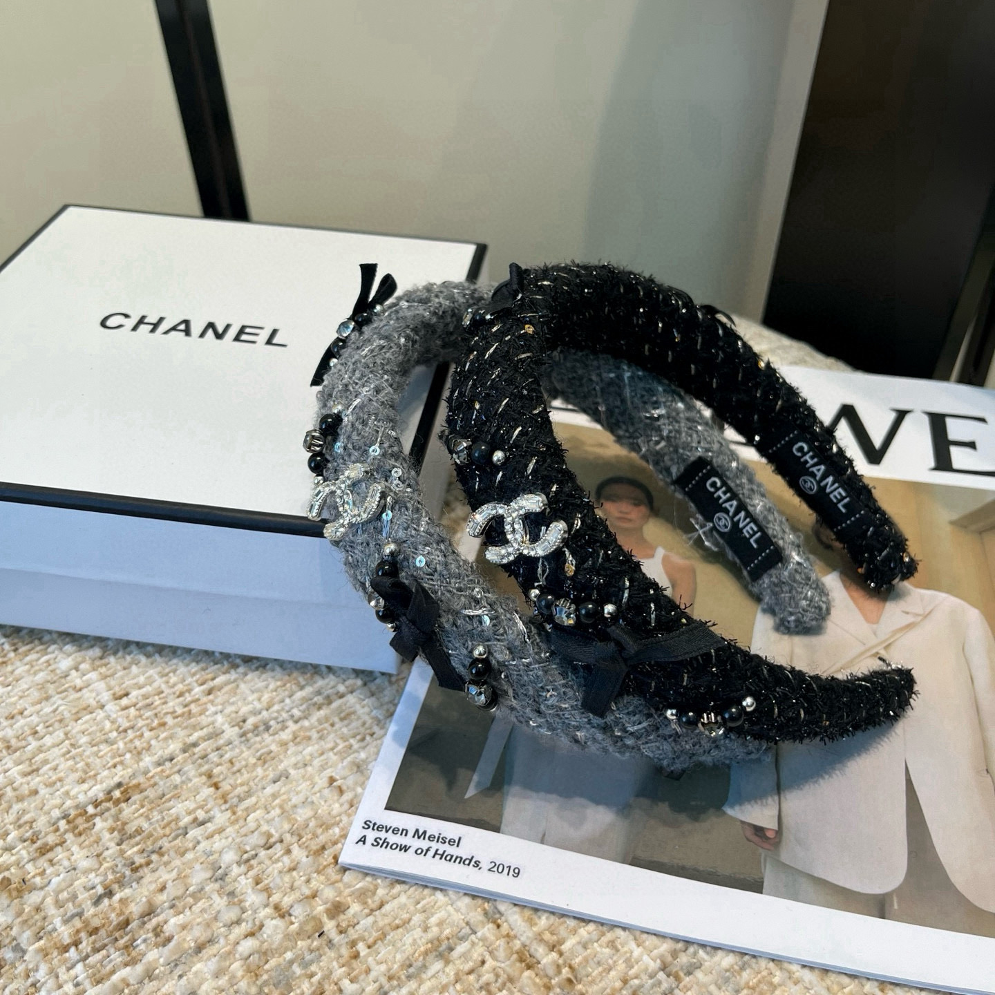 🎁配包装盒Chanel (香奈儿)最新款小香爆款发箍，超级好看！名媛范儿十足，小仙女必备…