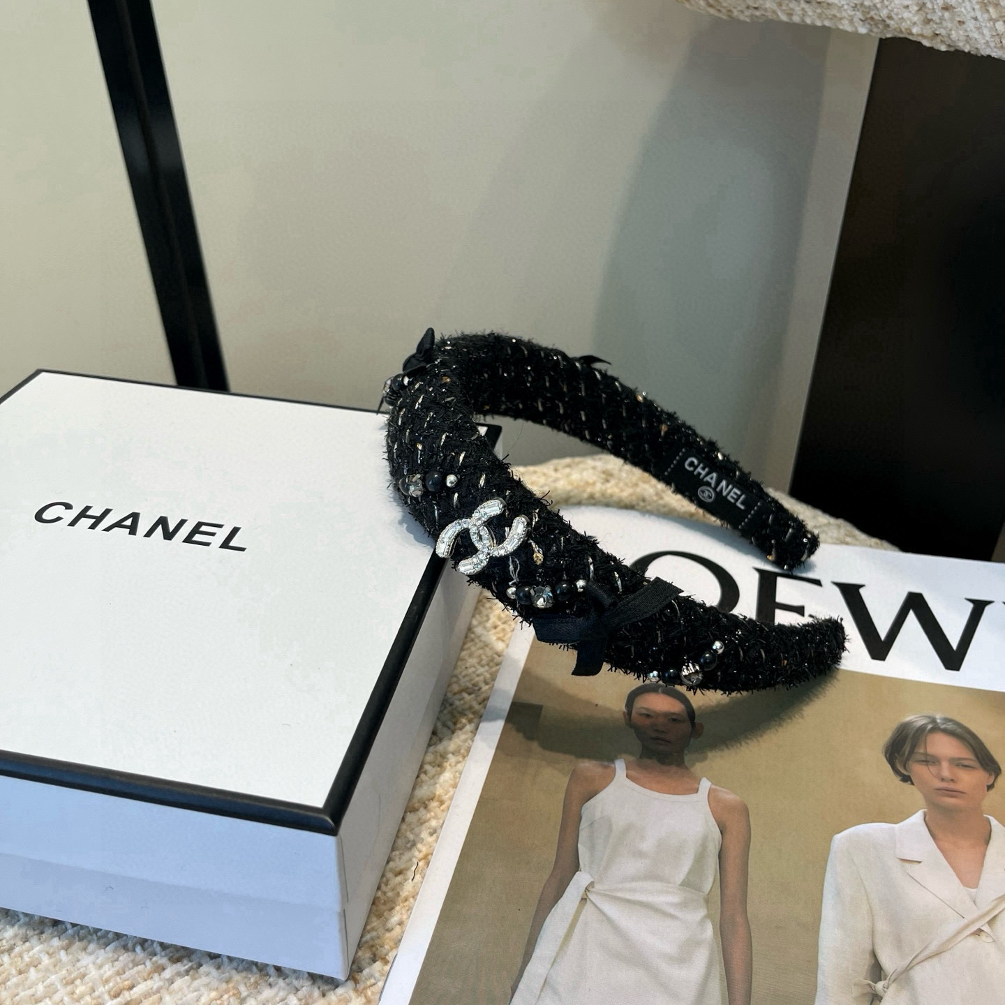 🎁配包装盒Chanel (香奈儿)最新款小香爆款发箍，超级好看！名媛范儿十足，小仙女必备…