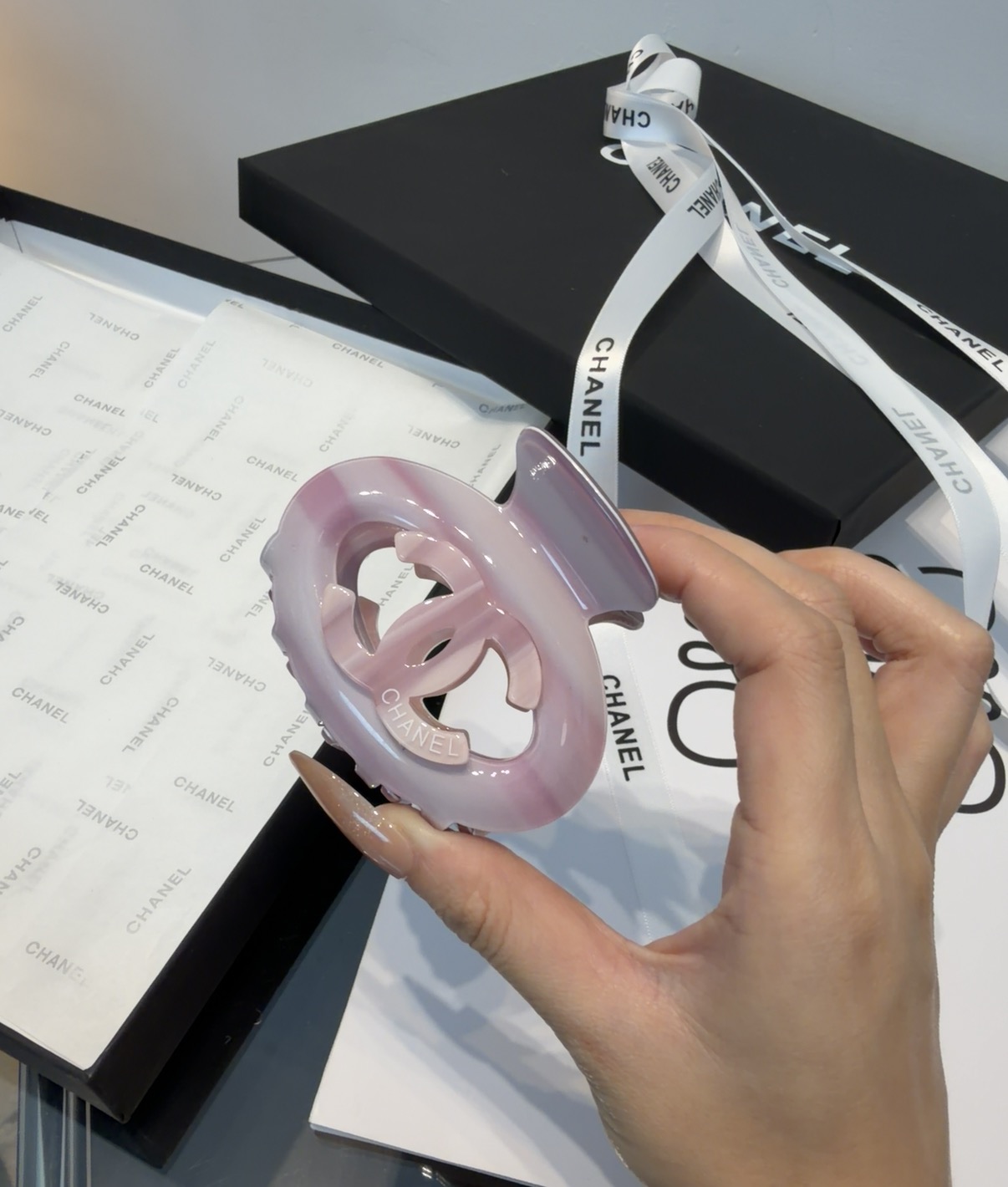 🎁配包装盒Chanel (香奈儿)最新款小香爆款抓夹，超级好看！名媛范儿十足，小仙女必备…