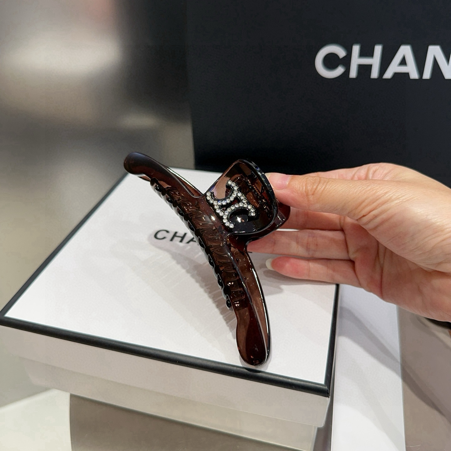 🎁配包装盒CELINE（赛琳）凯旋门新款抓夹，简单大气，时尚百搭！女神必备单品