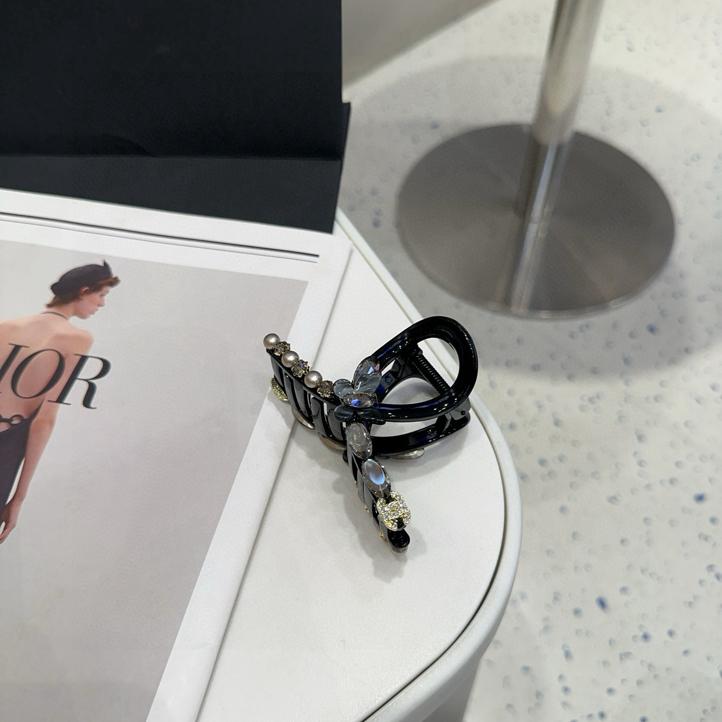 🎁配包装盒Chanel (香奈儿)最新款小香爆款抓夹，超级好看！名媛范儿十足，小仙女必备…