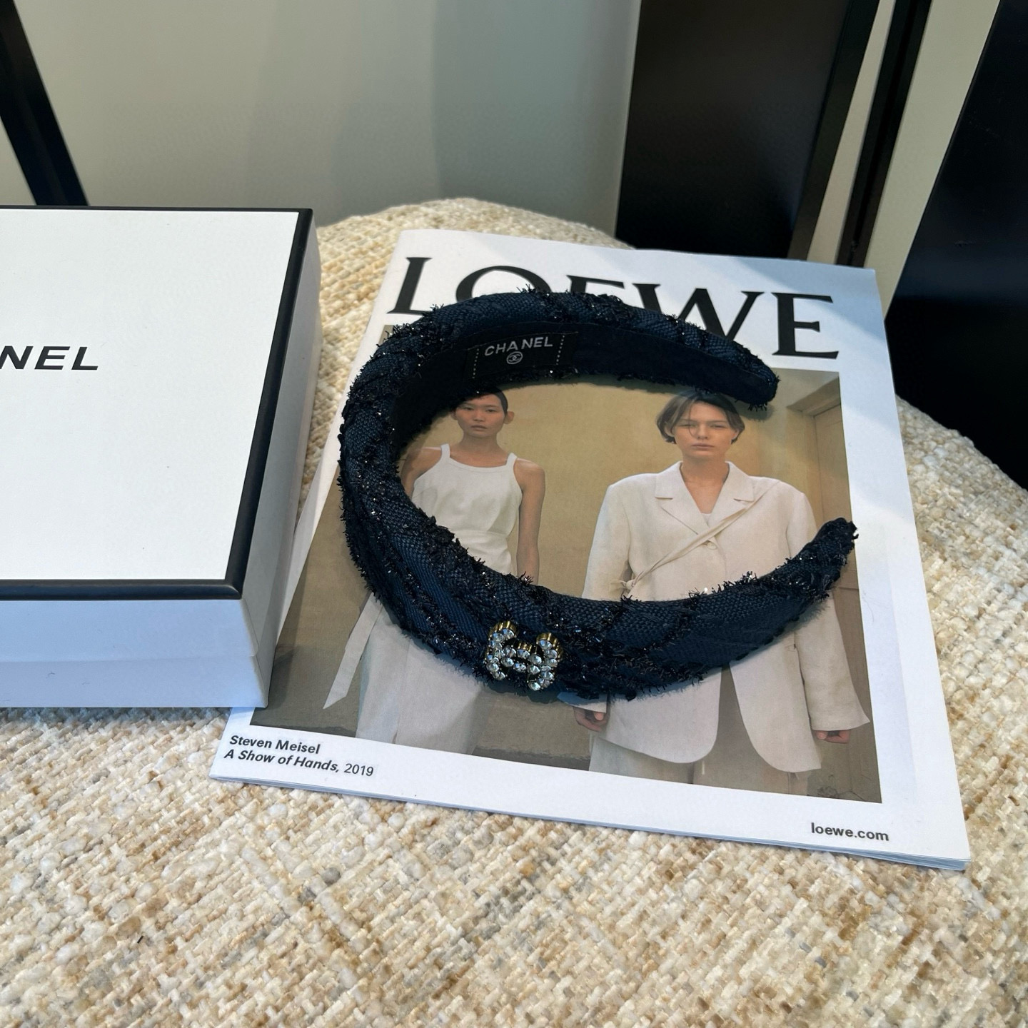 🎁配包装盒Chanel (香奈儿)最新小香发箍，简单实用，时尚潮流！小仙女必备…