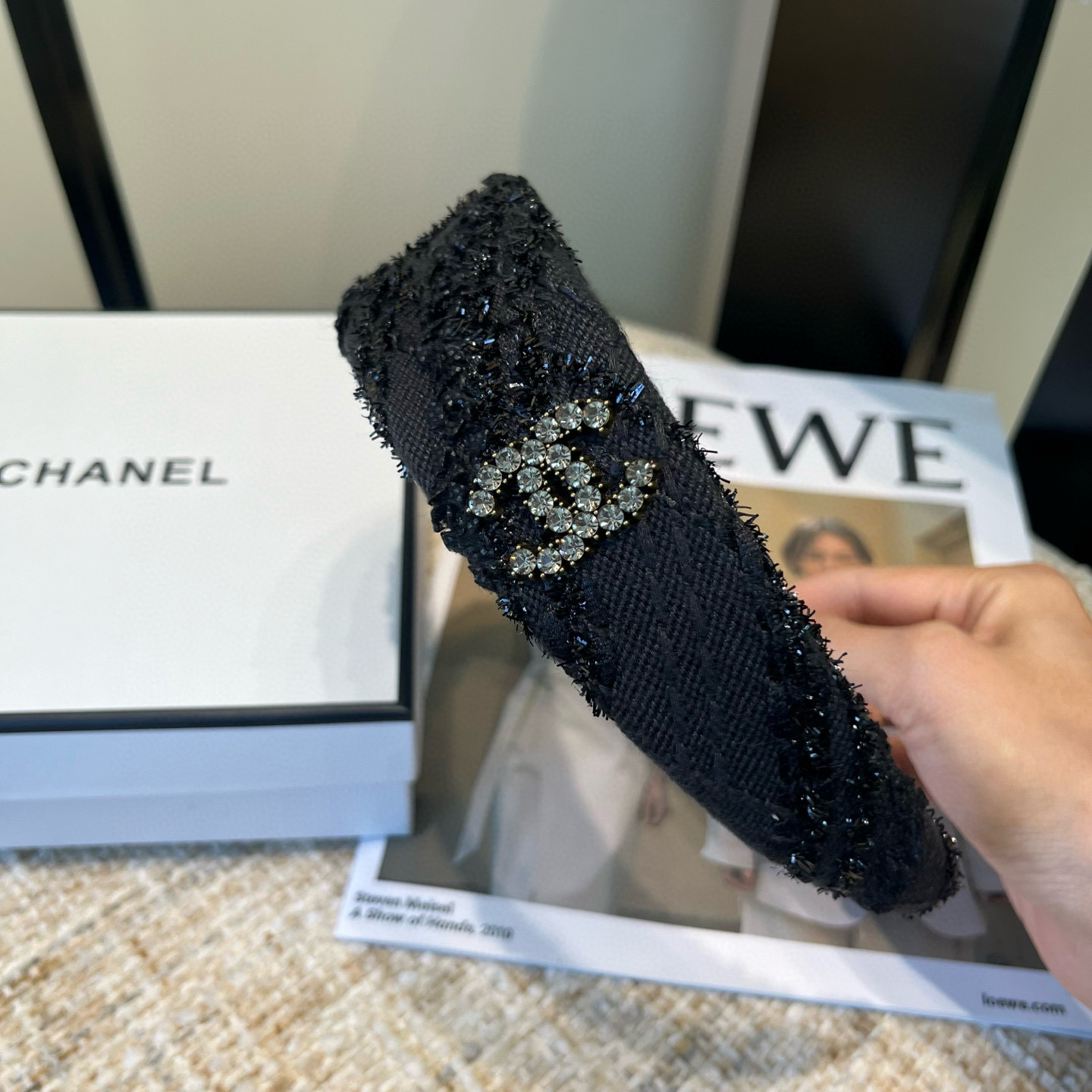 🎁配包装盒Chanel (香奈儿)最新小香发箍，简单实用，时尚潮流！小仙女必备…