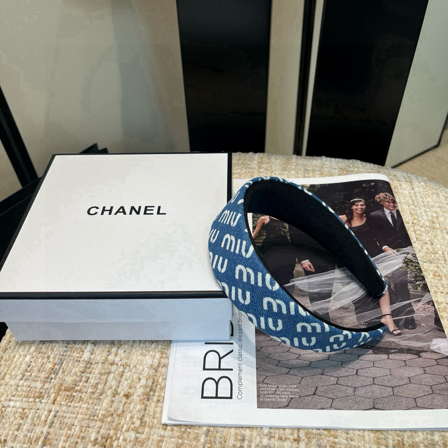 🎁配包装盒miumiu新款字母发箍，简单优雅，实用百搭，名媛范儿十足！小仙女必备