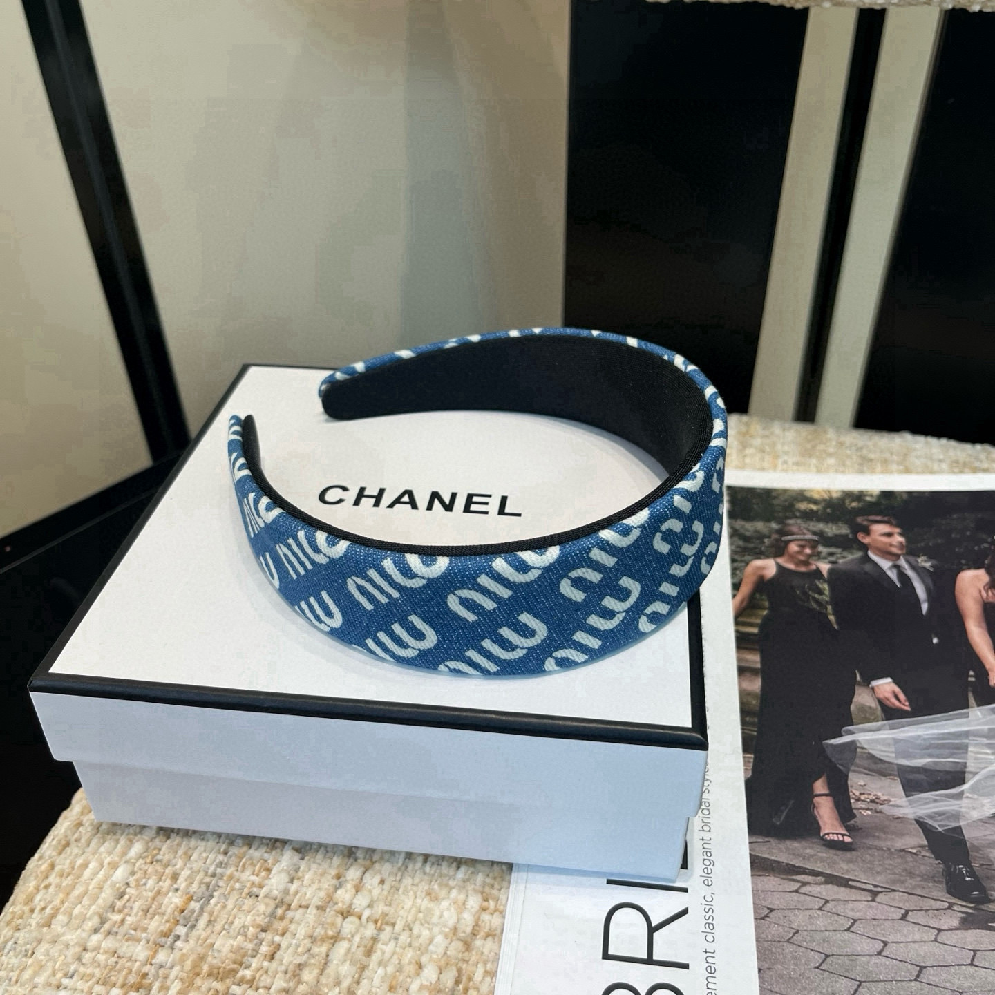 🎁配包装盒miumiu新款字母发箍，简单优雅，实用百搭，名媛范儿十足！小仙女必备